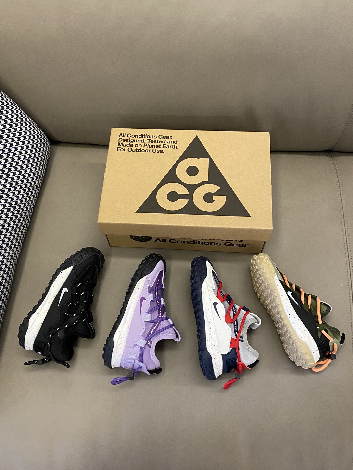 图片[5]-原图直出🌟 NK ACG一脚蹬松紧扣登山鞋宽敞鞋头，减少束缚力🌟干爽又透气的亲肤内里让双脚自由呼吸，一点也不闷脚🤩繁复无规律的底部纹理增加抓地力度，提升稳步效果😍一脚蹬设计，方便穿脱👻-选品中心