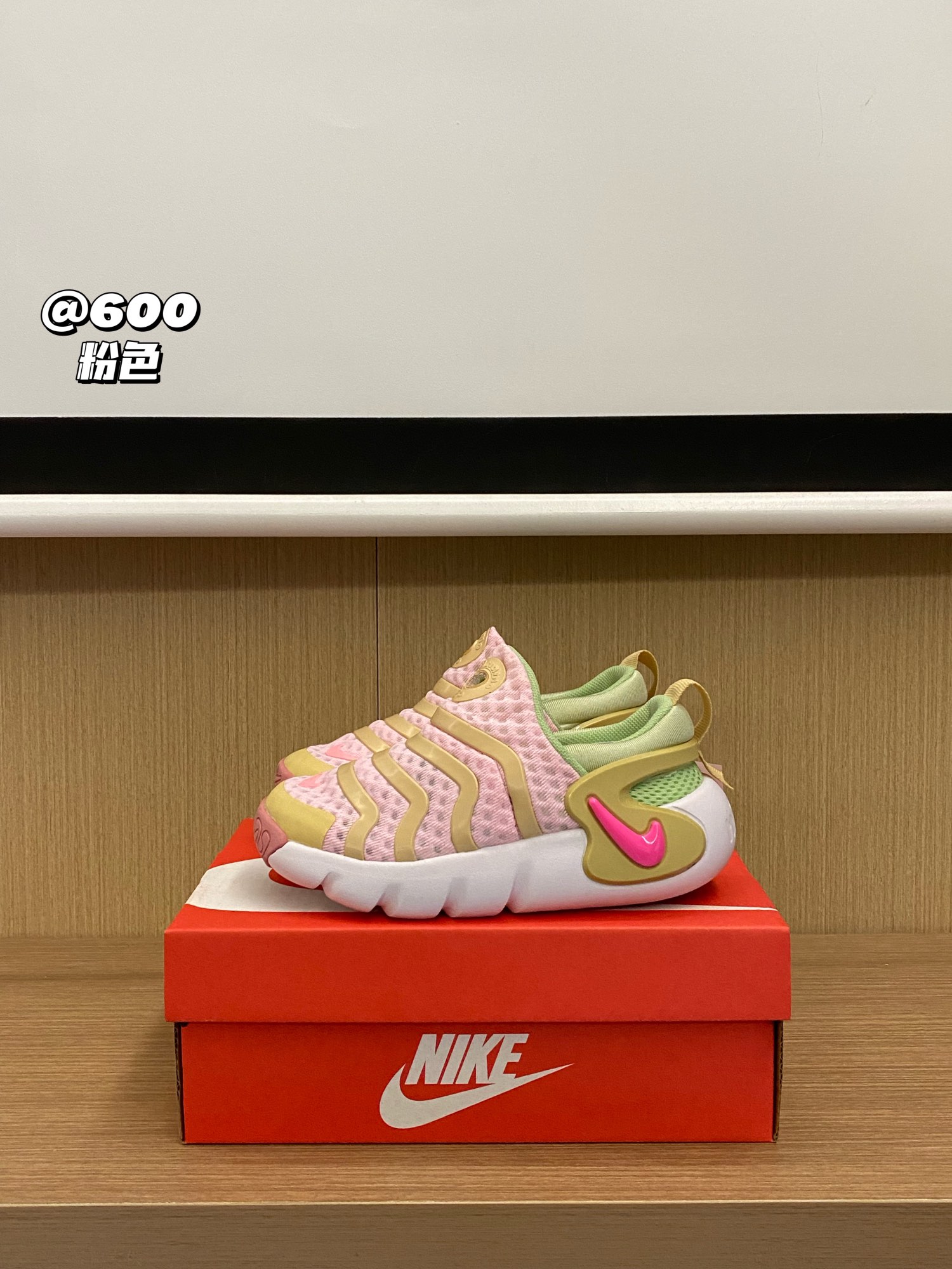 活动尺码：22-37.5码 出门被夸到爆的NK 毛毛虫三代网面一脚蹬运动鞋🔥🔥舒适又好穿，鞋面采用网面设计，清爽透气💨鞋底橡胶材质，防滑耐磨🤩整个鞋子回弹力好，鞋口很贴脚👣跑起来再也不用担心掉脚根-选品中心