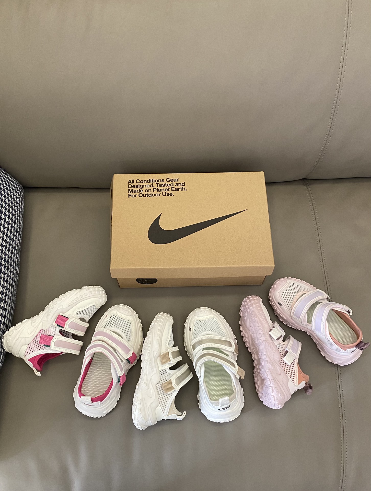 图片[5]-原图直出🌟 这款NK 包头网面魔术贴凉鞋，不仅能让宝贝们的脚丫在炎炎夏日保持干爽💫还能在奔跑时更加轻松自如🤩魔术贴设计，方便宝贝穿脱✅包头设计防撞踢，保护宝贝脚趾😍-选品中心