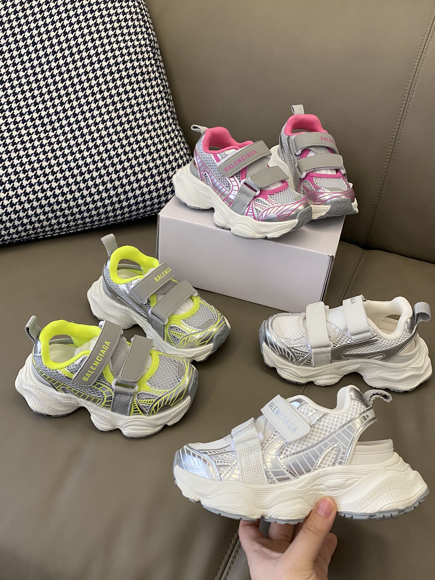 图片[8]-原图直出🌟 闭眼入的巴黎S家3XL网面魔术贴运动凉鞋采用魔术贴设计能调节松紧度，方便宝贝自己穿脱😍鞋头防撞踢，保护宝贝脚趾👣脚宽脚胖的宝贝都都可以轻松驾奴🥳-选品中心