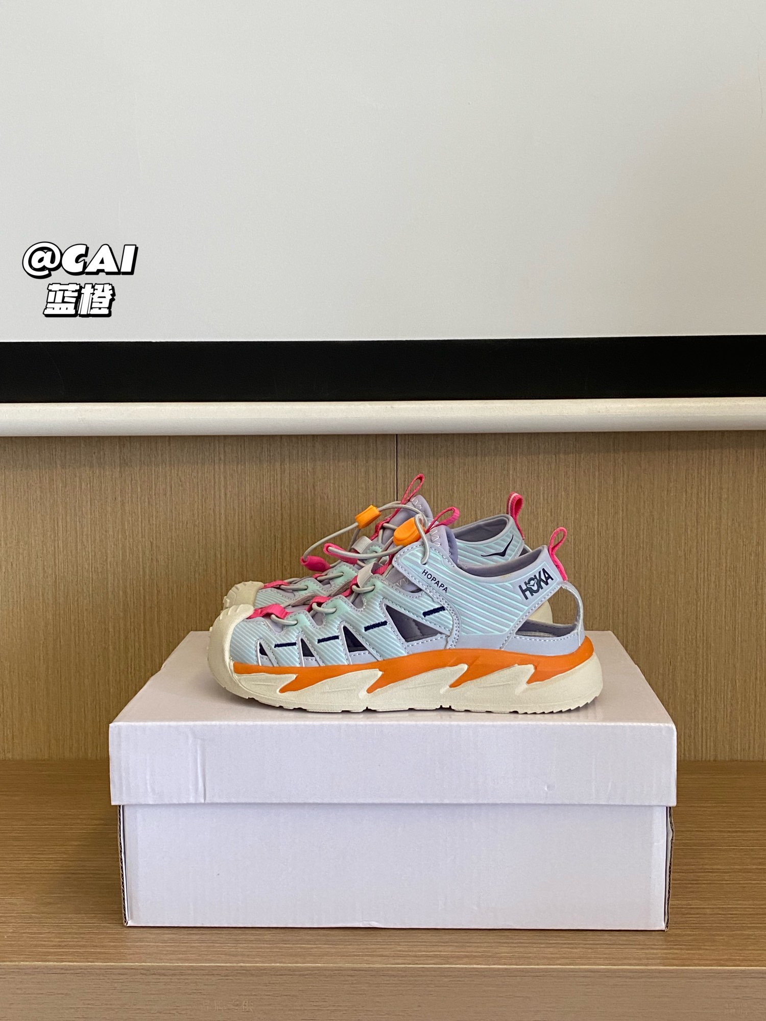 图片[2]-活动尺码：26-37 妈耶～也太可爱了吧～🤩🤩🤩 HOKA HOPARA包头镂空溯溪凉鞋，登山鞋底更贴合脚掌🦶🏻，日常出门或户外出行两不误👻呼吸镂空设计，夏天干爽又透气💨鞋底软软的～爆走无压-选品中心