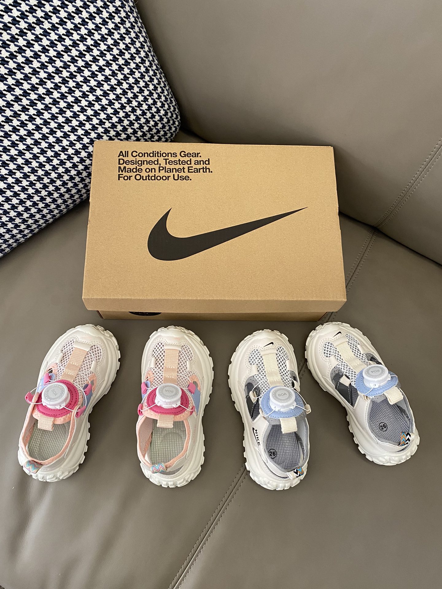 图片[5]-原图直出🌟 NK 包头网面旋转纽扣凉鞋真的盼了好久呀！旋转纽扣设计，🉑自由调节方便宝贝穿脱✔️超火的榴莲底防滑耐磨🤩上脚的感觉超轻便👻-选品中心