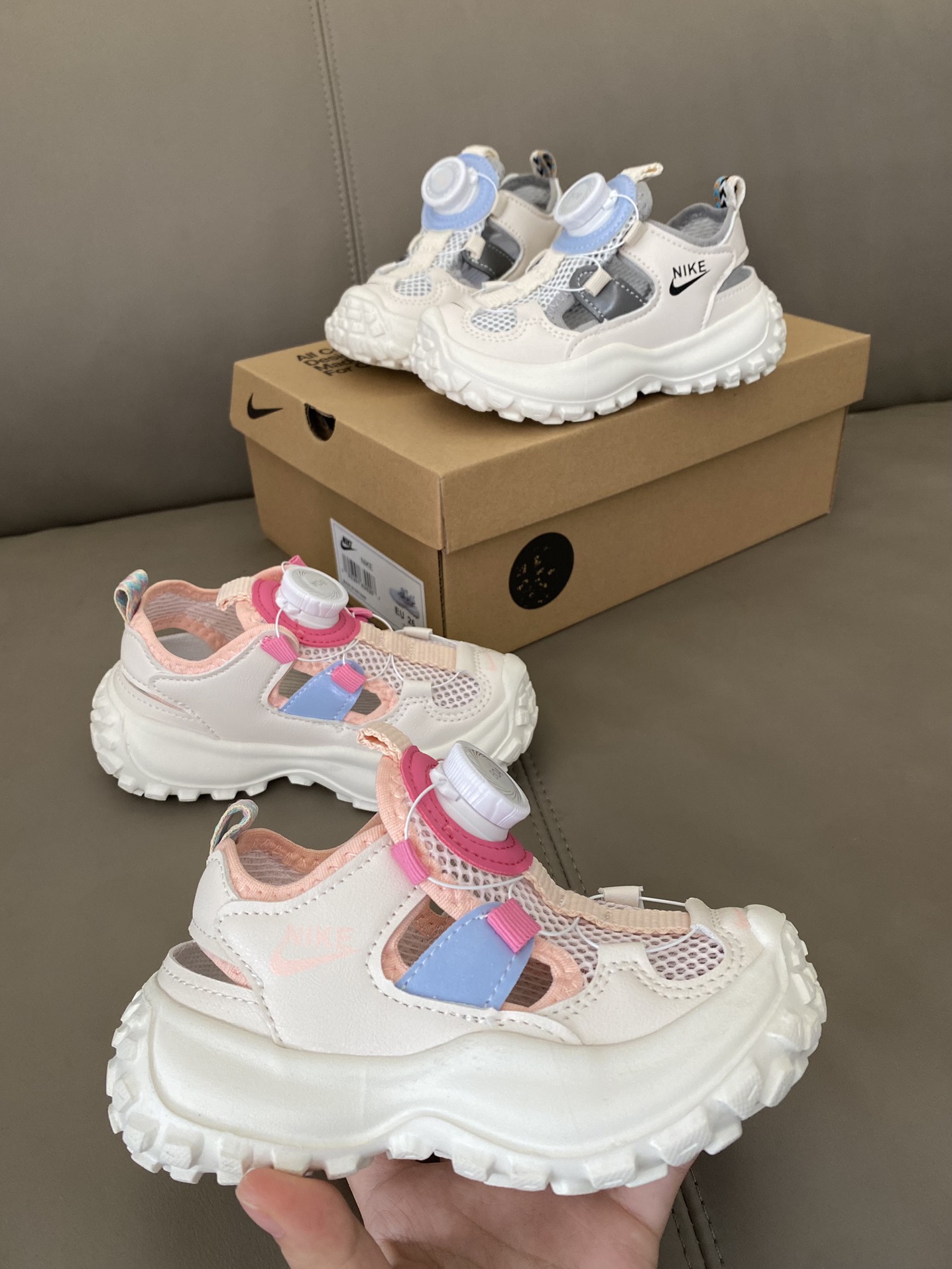 图片[6]-原图直出🌟 NK 包头网面旋转纽扣凉鞋真的盼了好久呀！旋转纽扣设计，🉑自由调节方便宝贝穿脱✔️超火的榴莲底防滑耐磨🤩上脚的感觉超轻便👻-选品中心