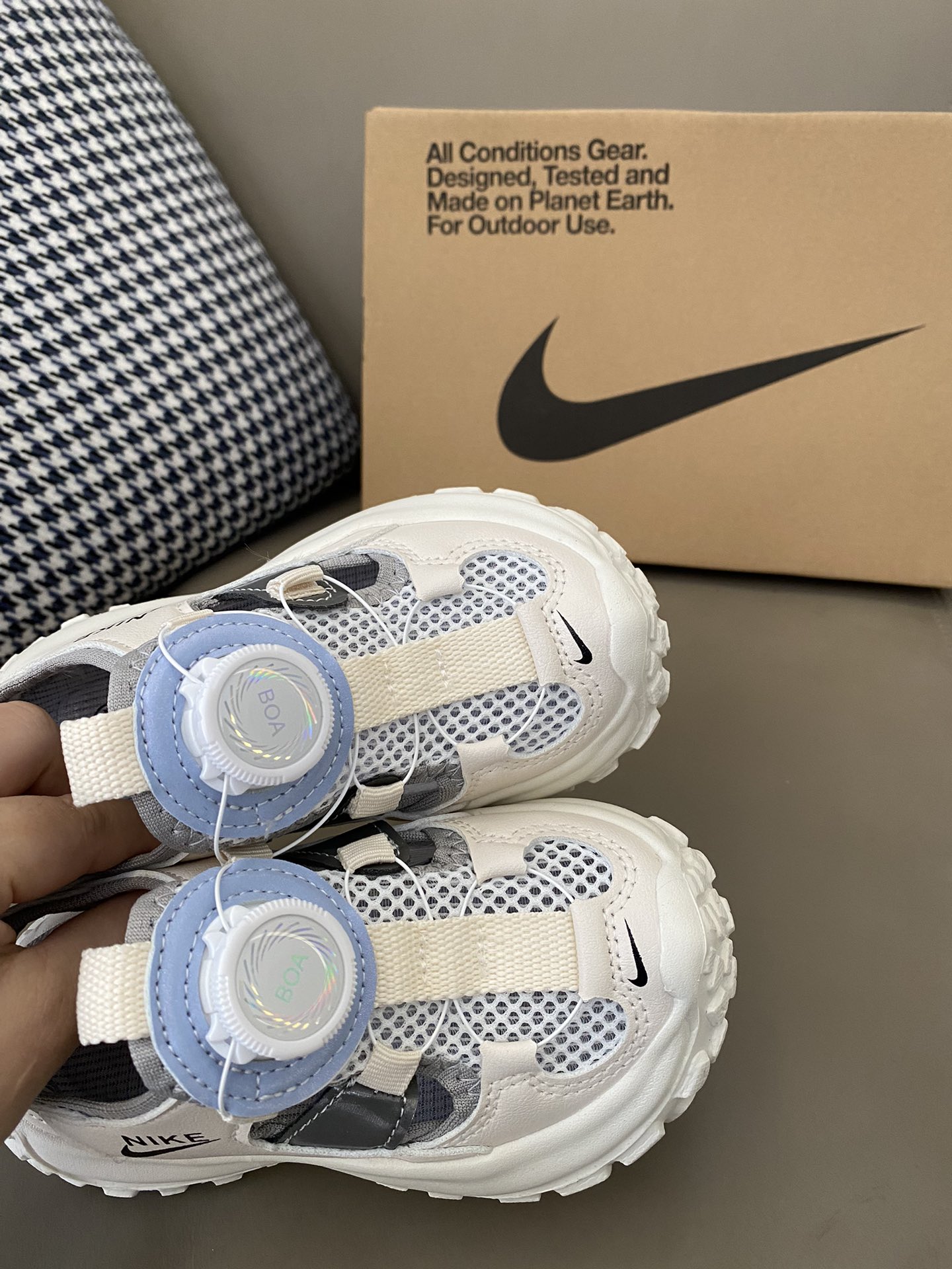 图片[8]-原图直出🌟 NK 包头网面旋转纽扣凉鞋真的盼了好久呀！旋转纽扣设计，🉑自由调节方便宝贝穿脱✔️超火的榴莲底防滑耐磨🤩上脚的感觉超轻便👻-选品中心