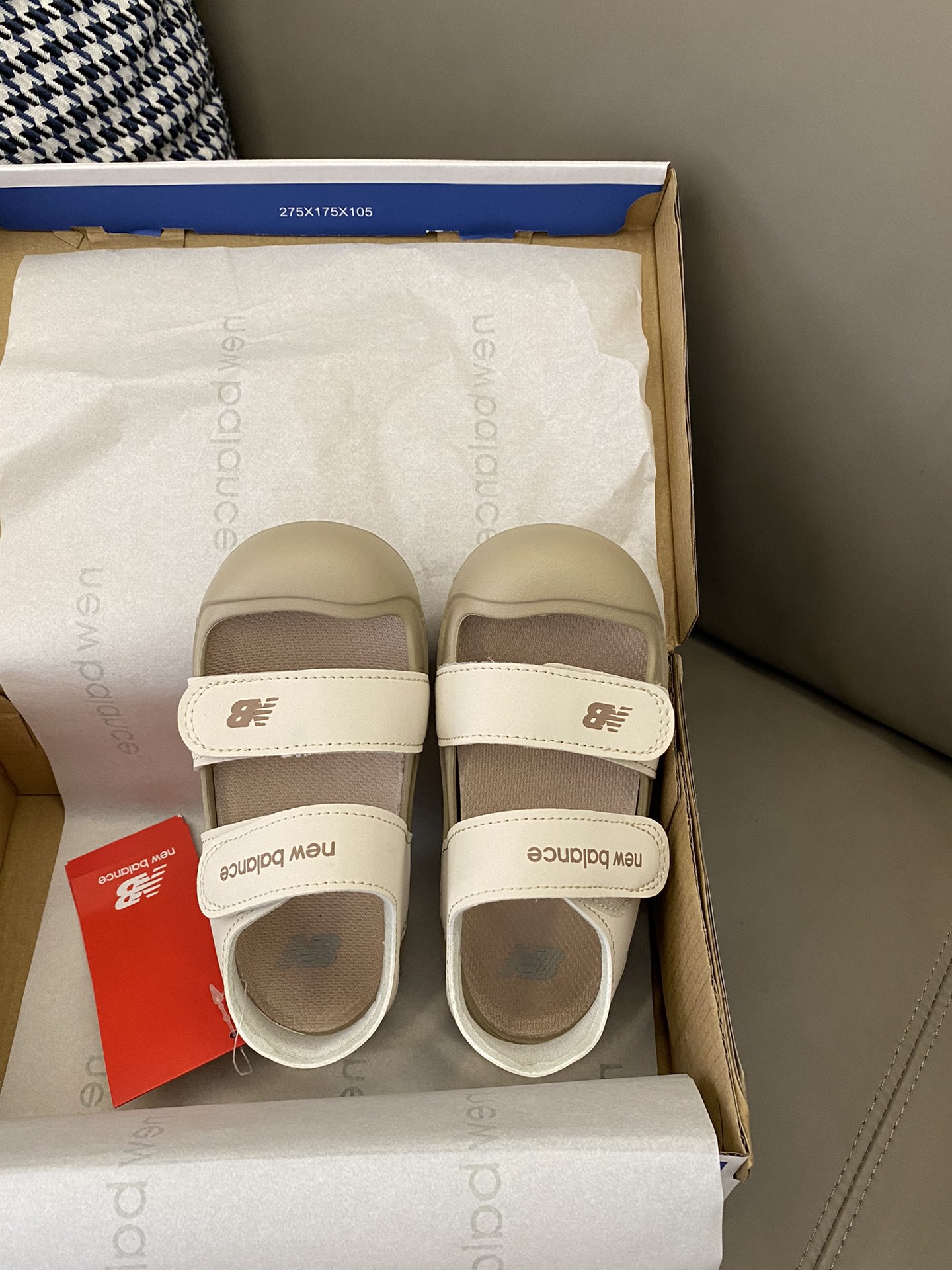 “Magic Design: Comfy NB-Covered Sandal Sandals for Stylish Look”
