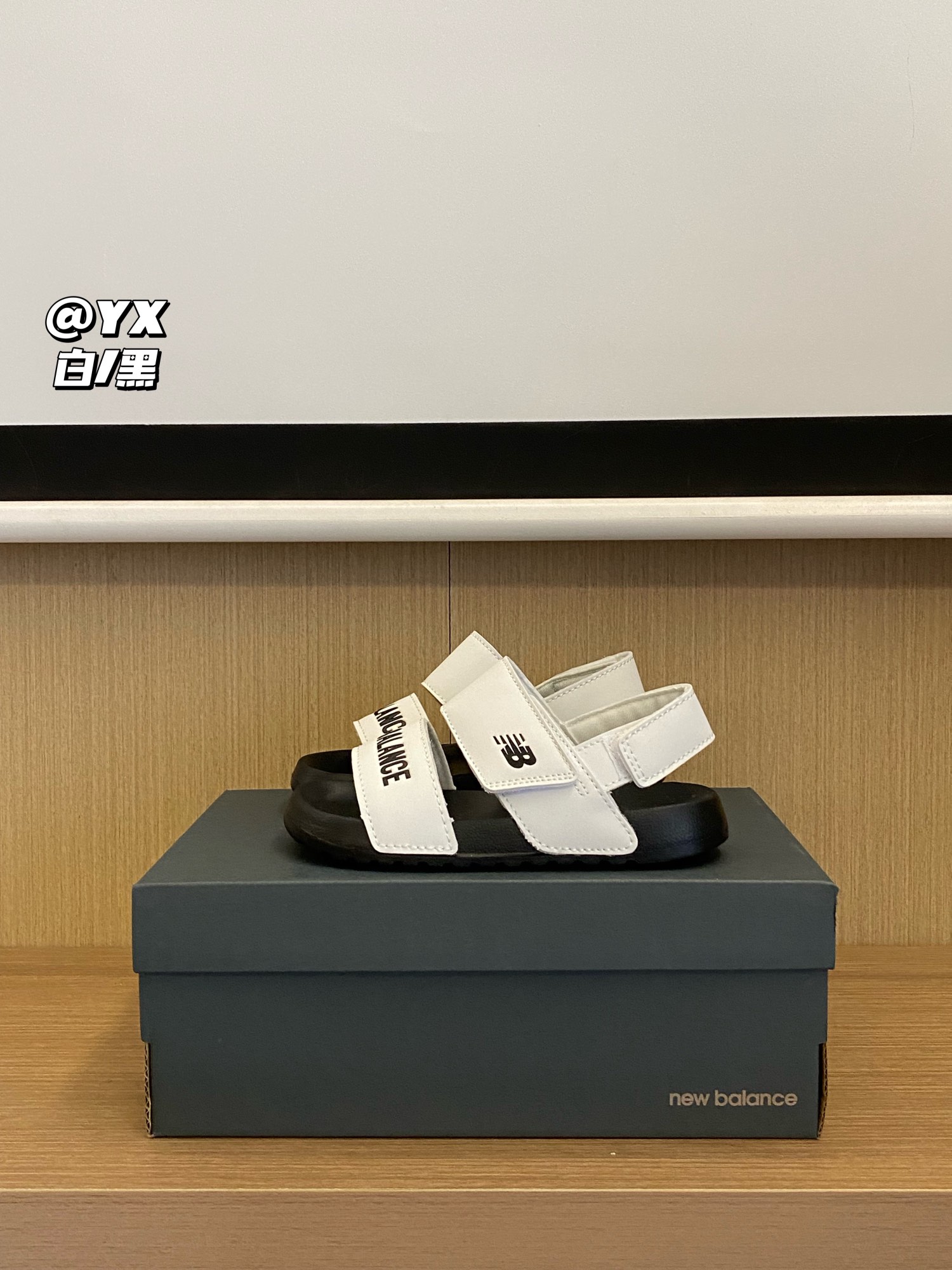 图片[6]-活动尺码：22-35 心心念念的速干凉鞋来咯😍😍😍 NB 露趾魔术贴沙滩凉鞋，穿着轻盈0️⃣负担✌🏻内里亲肤材质，柔软舒适，不易磨脚🤩配色更新增加潮流时尚的金属炫彩分，简约好搭配的美拉德色系😍-选品中心