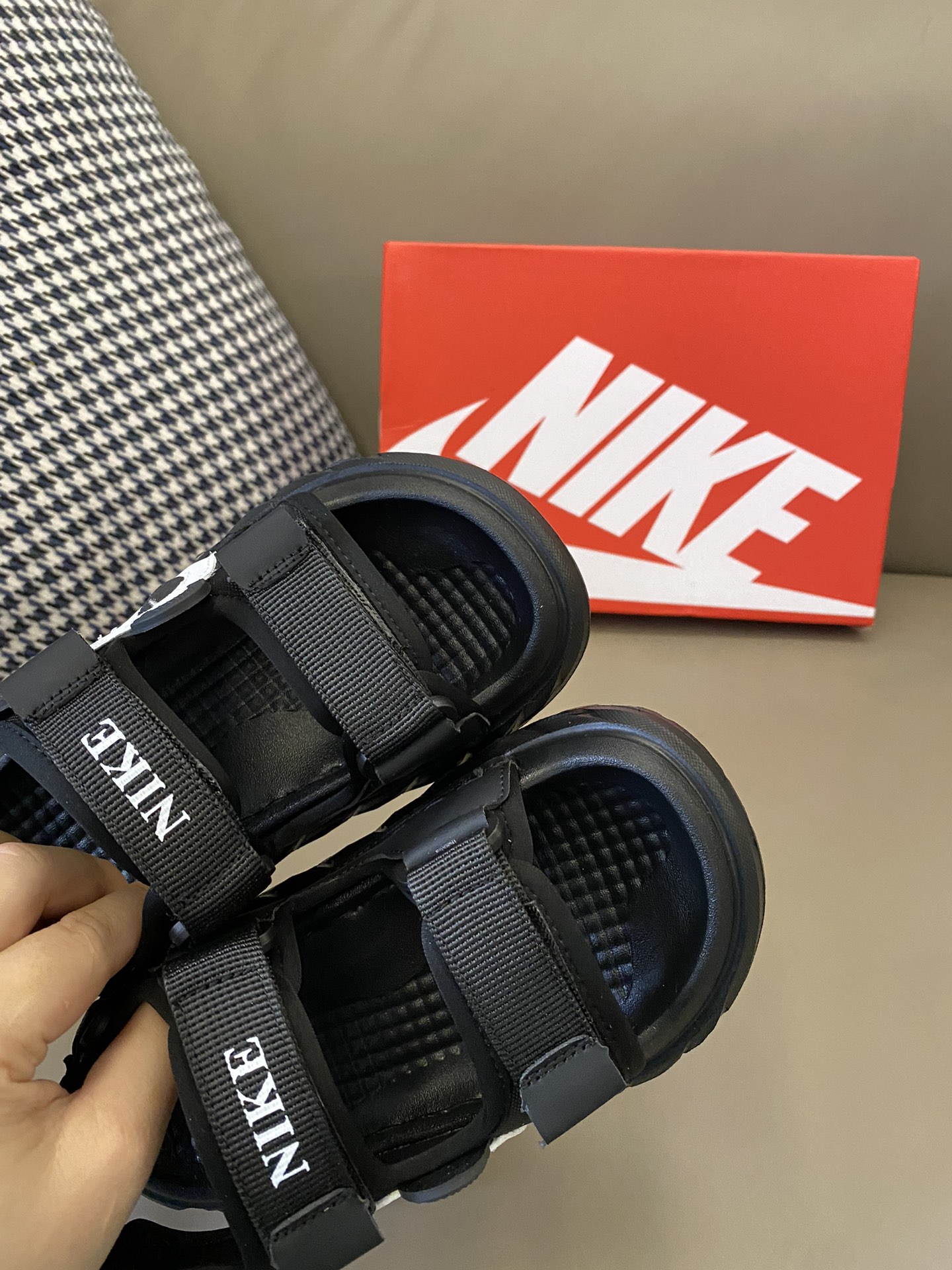 图片[7]-原图直出🌟 NK 小熊猫双魔术贴沙滩凉鞋，鞋面优质材料制成😍即使在炽热的阳光下也能保持凉爽💨魔术贴设计，方便宝贝自己穿脱✔️-选品中心