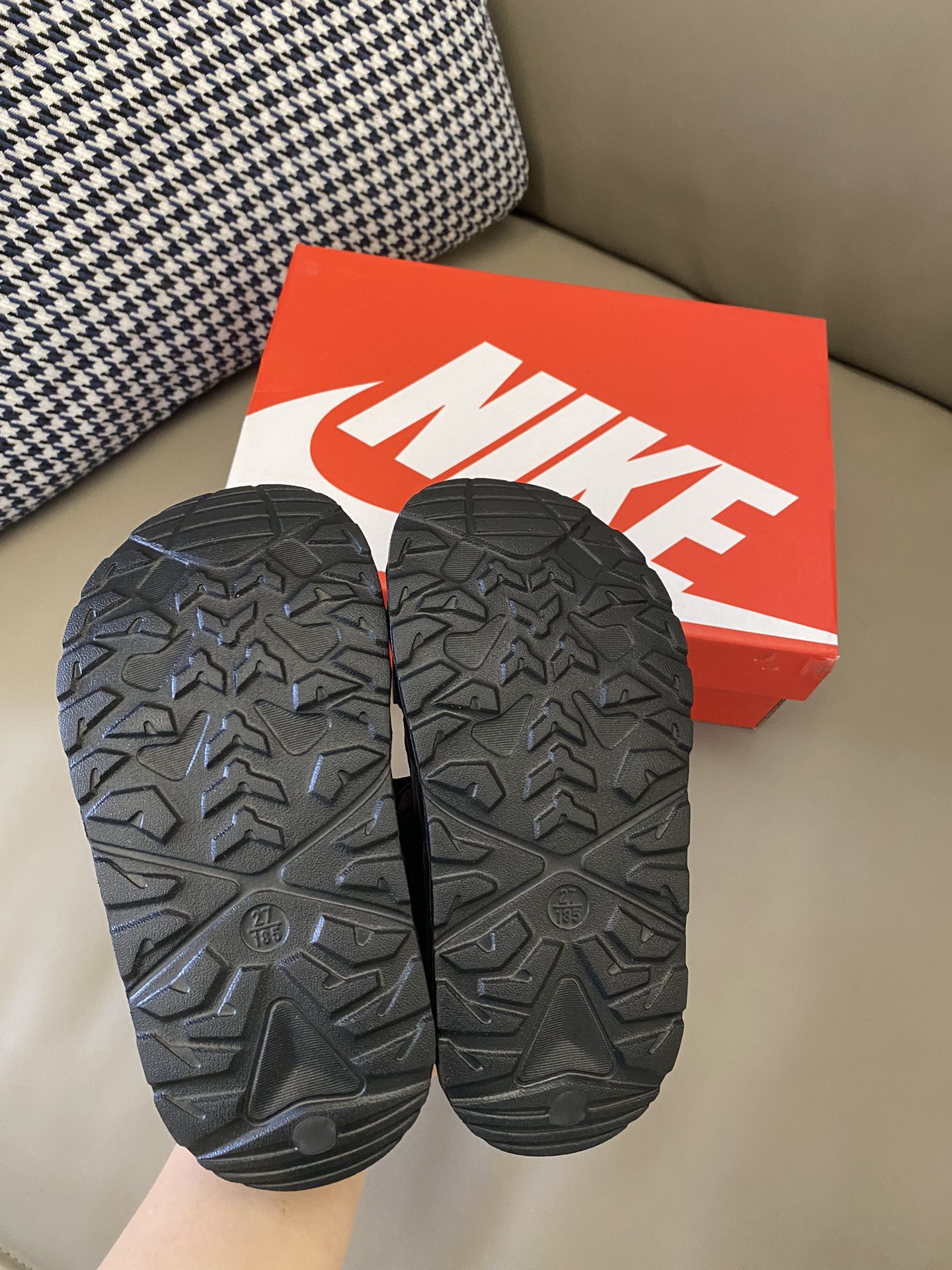 图片[9]-原图直出🌟 NK 小熊猫双魔术贴沙滩凉鞋，鞋面优质材料制成😍即使在炽热的阳光下也能保持凉爽💨魔术贴设计，方便宝贝自己穿脱✔️-选品中心