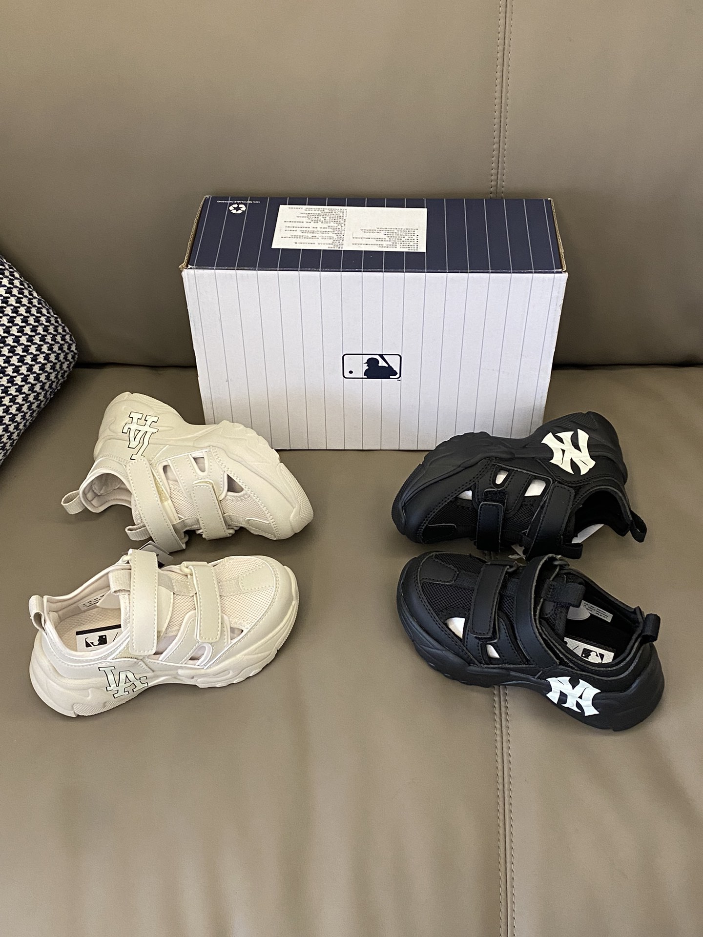 图片[6]-原图直出🌟 鞋子真的好好看比实物好看💯倍，做工细节都不错💫质量杠杠的，双魔术贴设计，方便宝贝穿脱😎整双鞋子舒服透气，一点也不闷脚～-选品中心