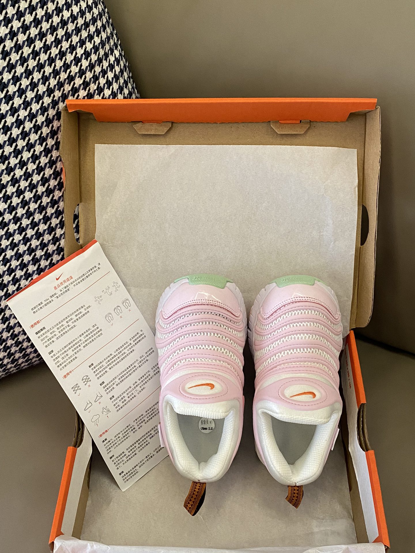 -85大小童 原图直出🌟 宝宝的鞋柜里没有它都不行🤣🤣 网面织物➕合成革鞋面👻打造出最柔软舒适的毛毛虫👟柔软程度你根本想不到！！就算团成圈都没有问题，再也不用担心宝宝穿鞋子会磨脚啦✌🏻✌🏻-选品中心