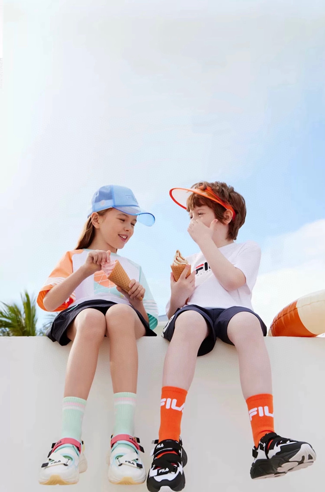 图片[5]-下单备注：FILA 火星包头魔术贴沙滩凉鞋 活动尺码：28-39 穿上不想脱系列的斐乐沙滩凉鞋 斐L火星包头魔术贴沙滩凉鞋，打破了传统凉鞋的设计💫🉑爱萌态个性十足👻绝对不容易撞款的啦！不得不说file你也太会了叭🤩时髦精必入🥳-选品中心