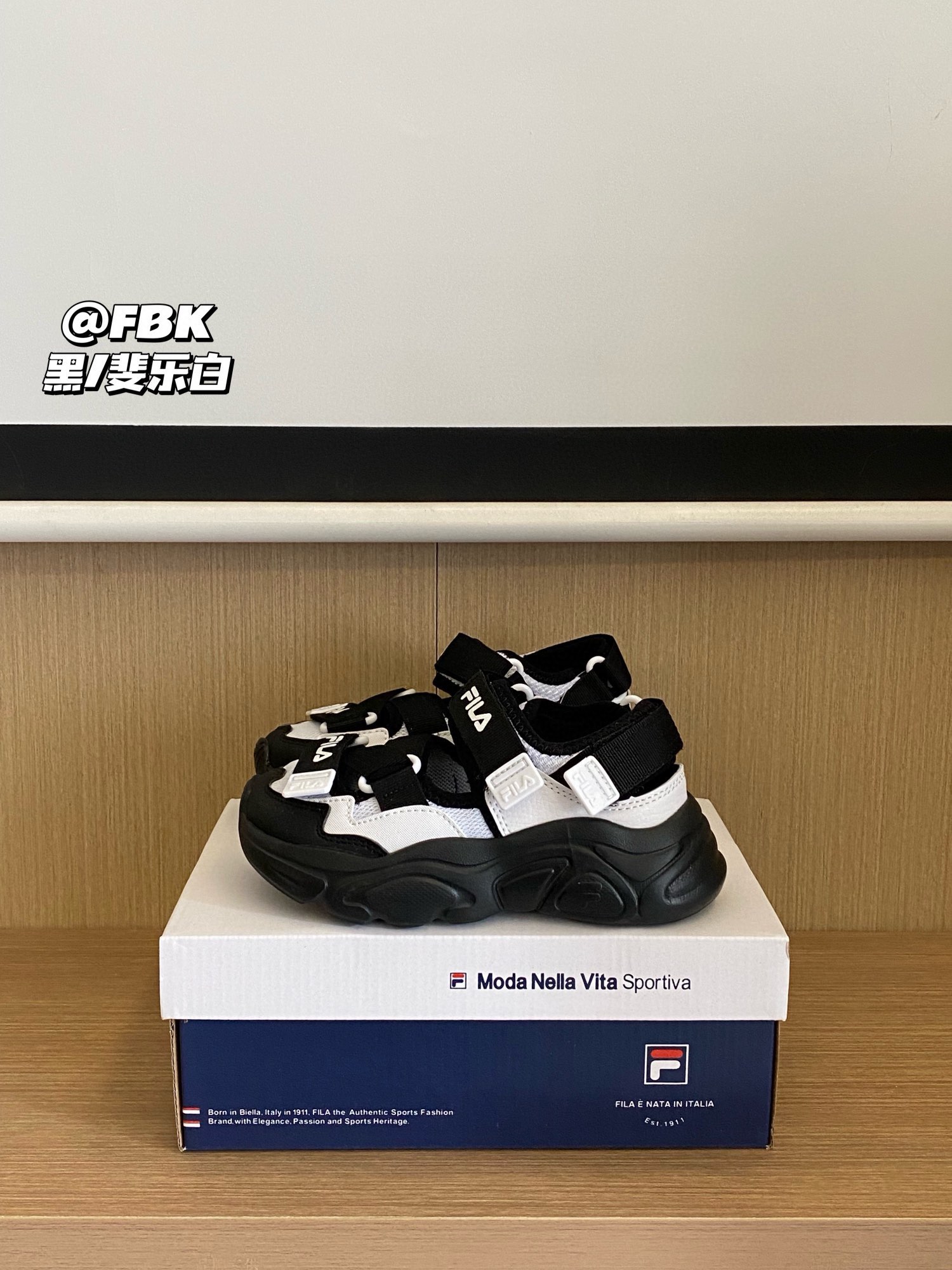 图片[4]-下单备注：FILA 火星包头魔术贴沙滩凉鞋 活动尺码：28-39 穿上不想脱系列的斐乐沙滩凉鞋 斐L火星包头魔术贴沙滩凉鞋，打破了传统凉鞋的设计💫🉑爱萌态个性十足👻绝对不容易撞款的啦！不得不说file你也太会了叭🤩时髦精必入🥳-选品中心