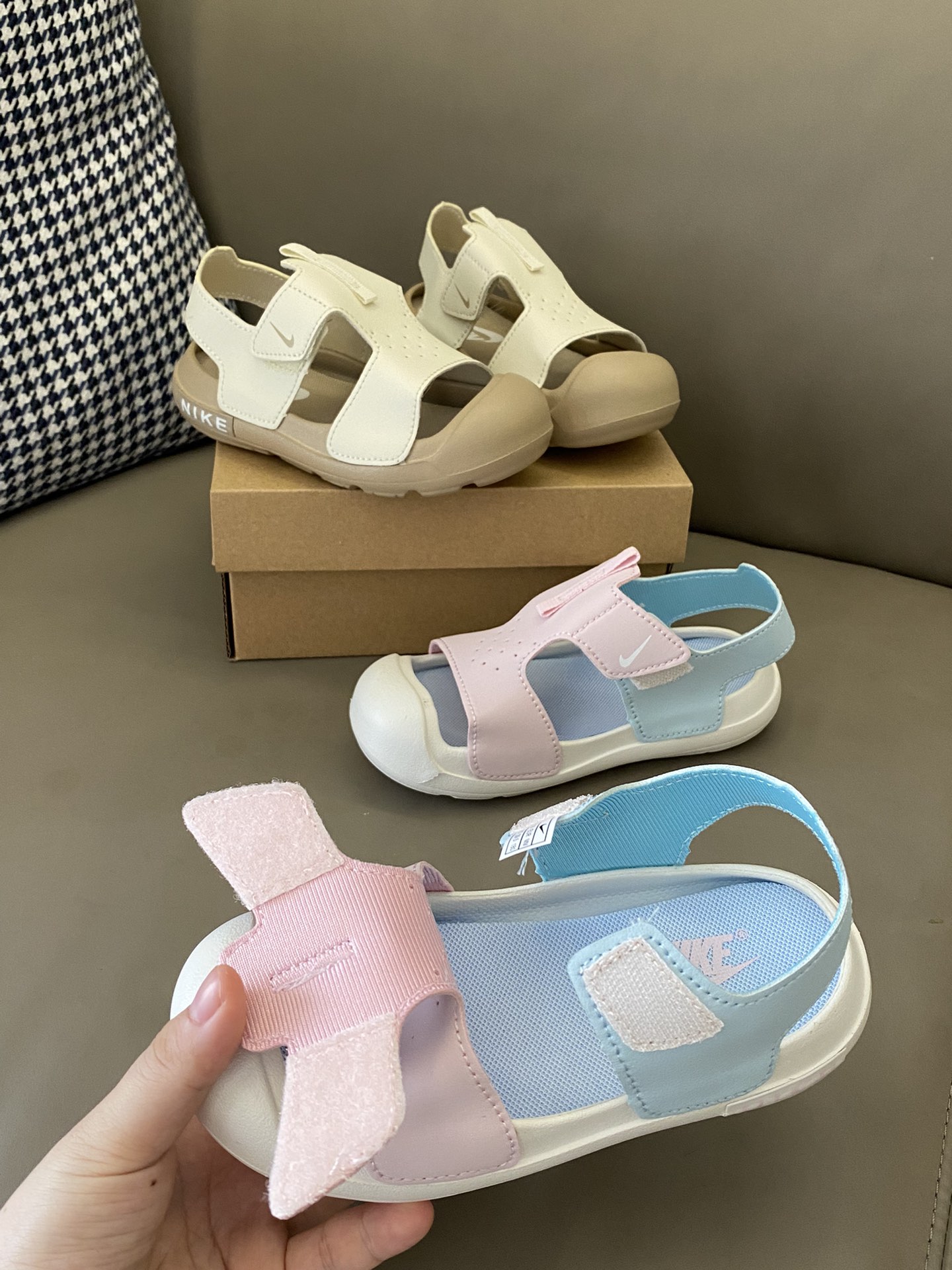 图片[2]-原图直出🌟 这双简直是王牌单品🤟🏻 宝妈们一定很熟悉，鞋底特别软，鞋面贴合脚面，轻柔包裹小脚丫，后跟稳固足部，非常贴心的细节设计，真的太推荐了 💯-选品中心