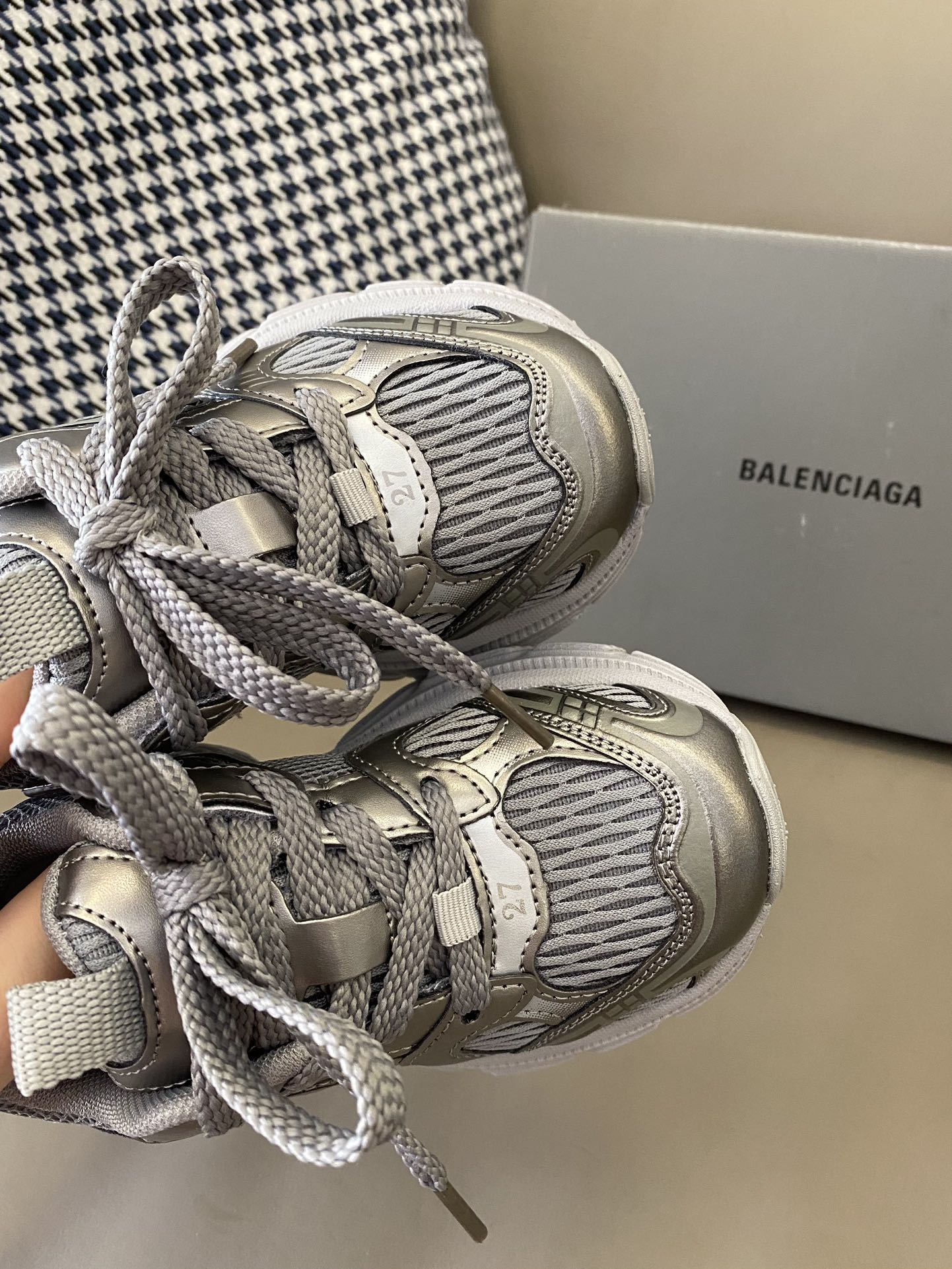 图片[7]-原图直出🌟 洋气又百搭的老爹鞋穿上舒服透气💨魔术贴设计，方便宝贝穿脱✅鞋底防滑耐磨☺️舒服好穿✌🏻跑步跳高都棒棒哒🎉鞋型好好看爱了-选品中心