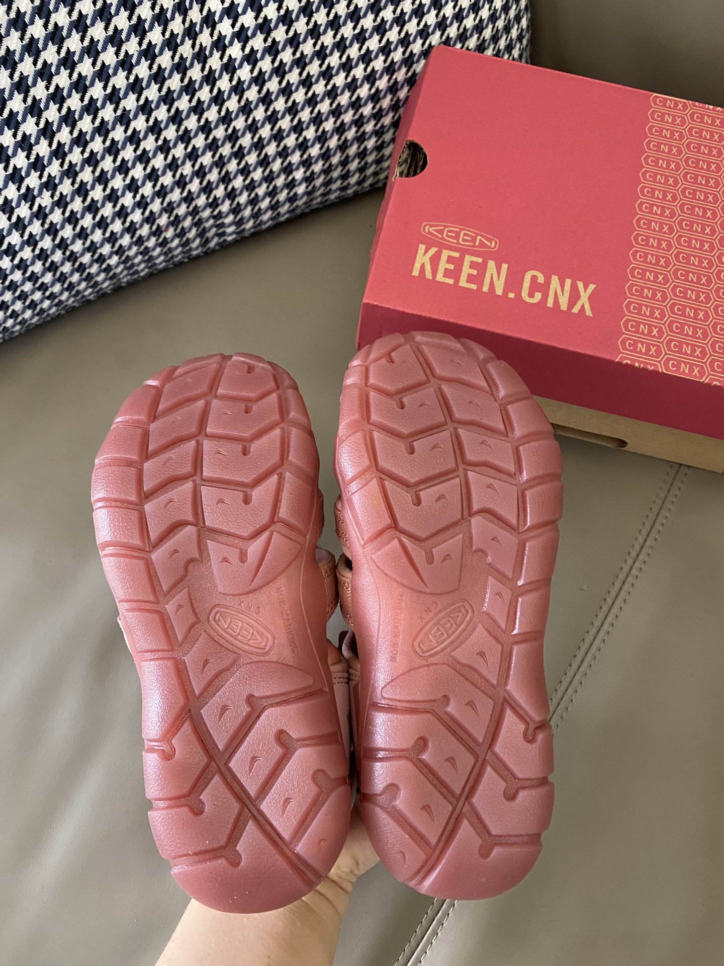 图片[9]-原图直出🌟 Keen 儿童溯溪两穿凉鞋二代，踩屎感鞋垫有足弓支撑👋🏻软缓震而且这双凉鞋真的很抗造🤩怎么穿都不带坏的，主打的就是好看而且质量好😍-选品中心