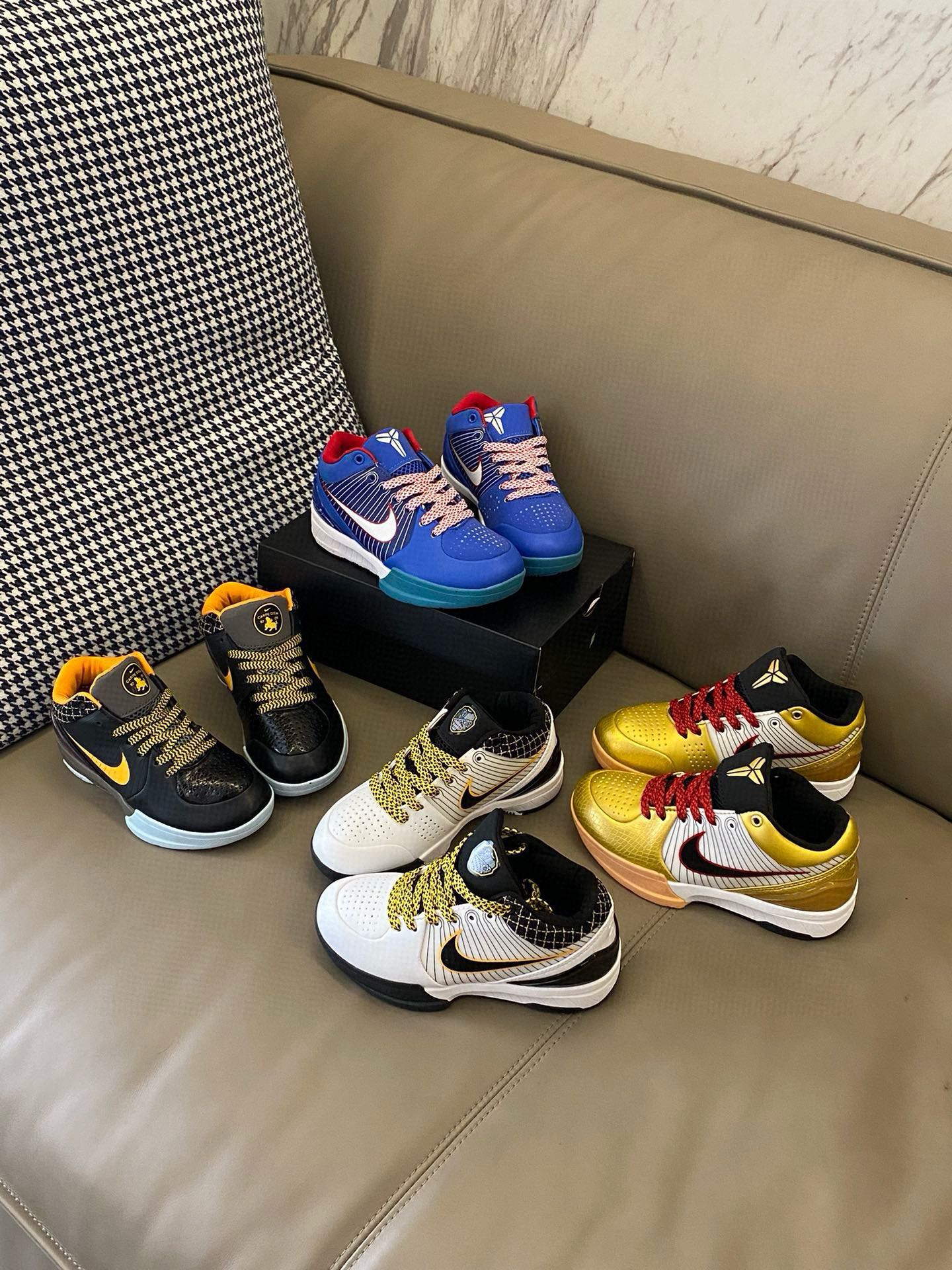 图片[3]-尺码：30-41 NK 科比4代儿童运动篮球鞋是一款专为篮球爱好者设计的运动鞋，它不仅继承了科比系列的经典设计，还加入了适合儿童的元素，让宝贝们在篮球场上也能展现自己的风采🥳-选品中心