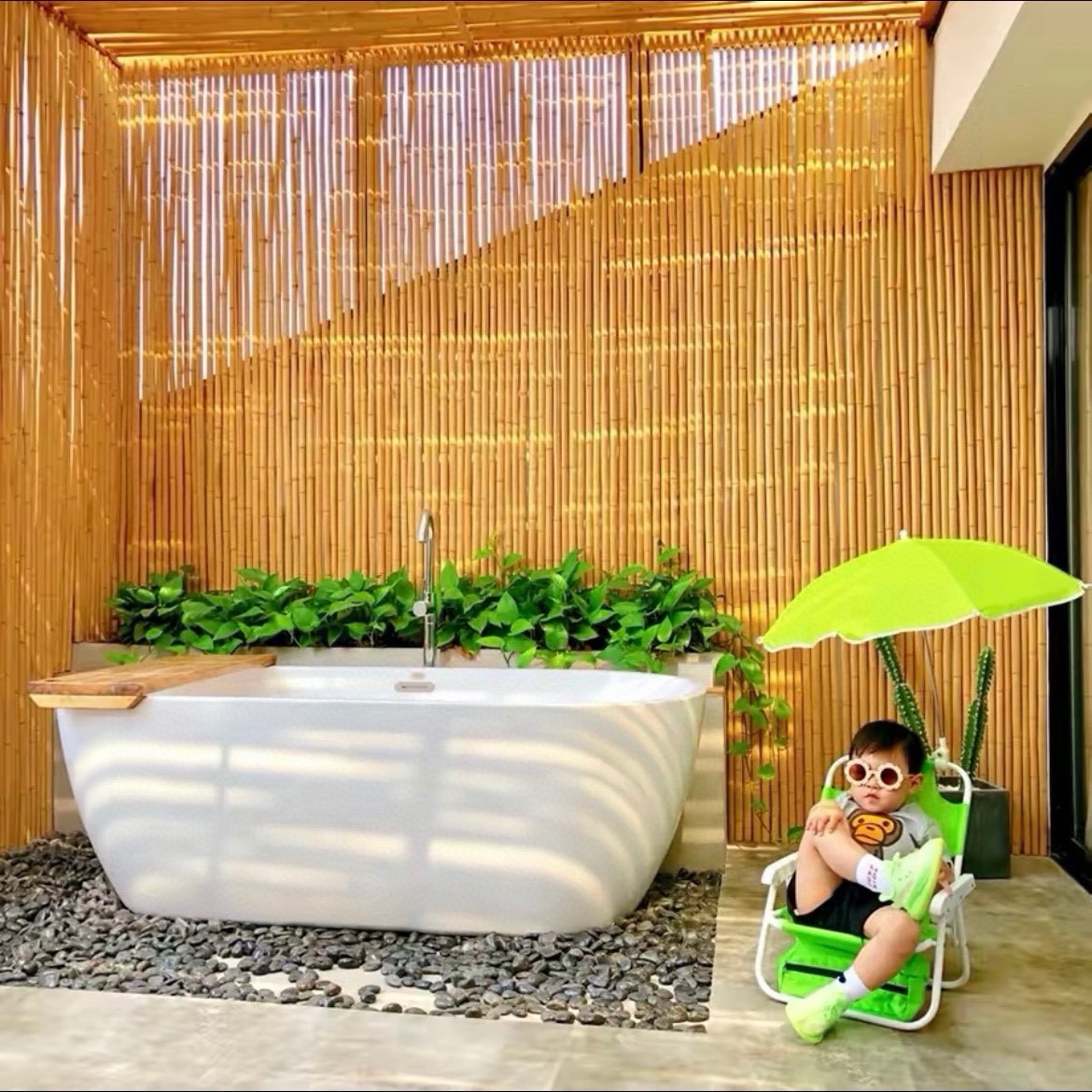 图片[7]-销量排行榜第6️⃣名👇🏻👇🏻👇🏻 冲冲冲✊🏻顶配版仅需 AD yeezy 350v2 真的是人穿人夸！ 真的超级舒适透气 超百搭的款式！ buling buling 真的谁能抵抗的住 闪光灯一开就像镶满了小碎钻 真的太爱了 椰子反光特效简直酷炸了，可甜可盐。 脚感超舒适 真的是细节感满满了！-选品中心