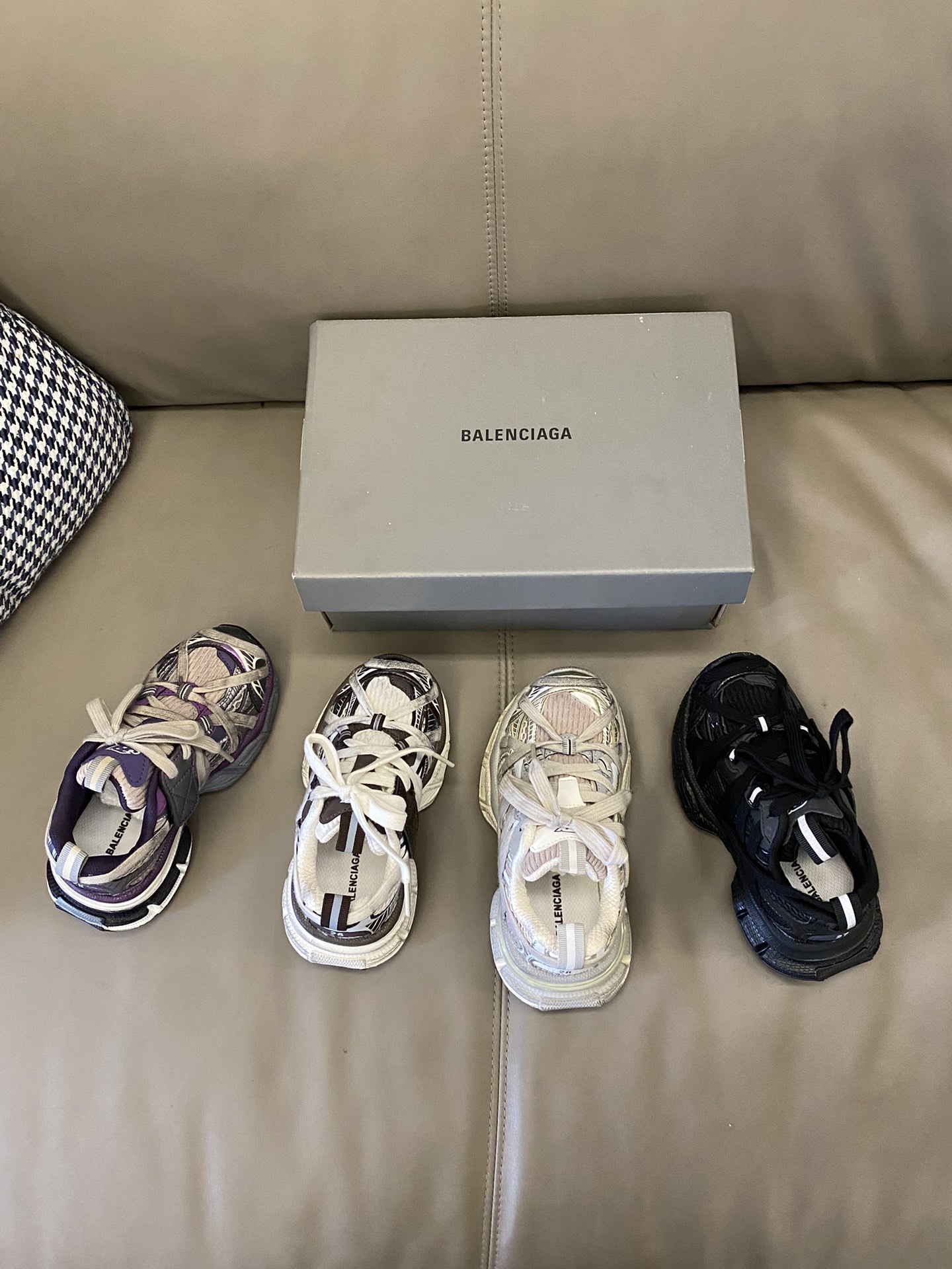 图片[5]-原图直出🌟 巴黎世家新款绑带3XL做旧老爹鞋绝了 一年四季都🉑以穿👻上脚质感拉满😍又酷又飒🆒双鞋带固定装饰+侧面魔术贴设计方便宝贝自己穿脱✅鞋底防滑耐磨，抓地力强👍🏻-选品中心