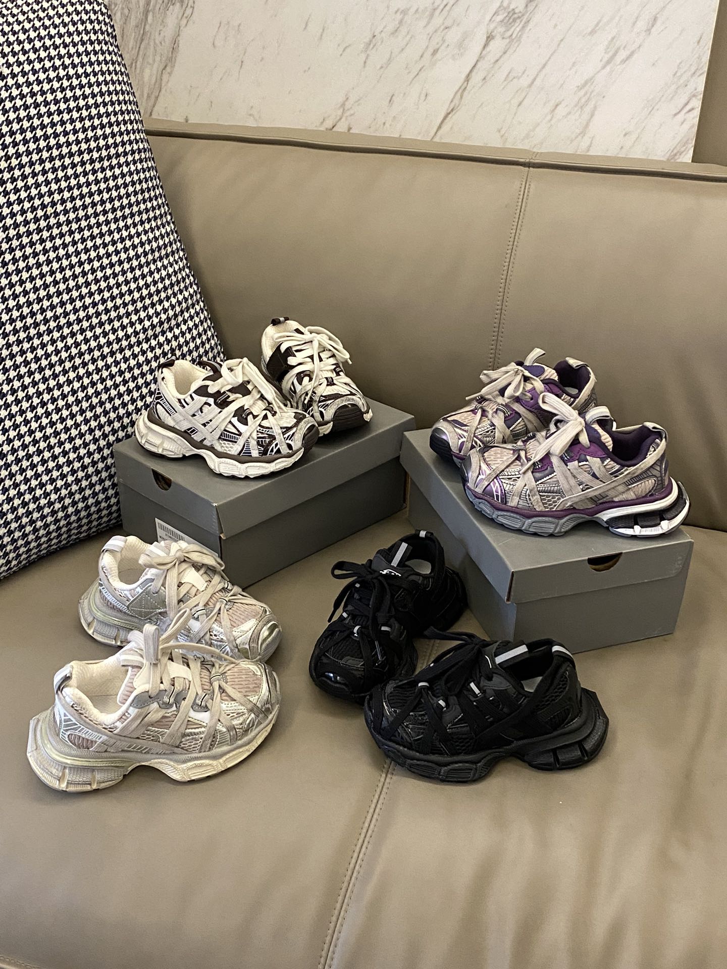 图片[8]-原图直出🌟 巴黎世家新款绑带3XL做旧老爹鞋绝了 一年四季都🉑以穿👻上脚质感拉满😍又酷又飒🆒双鞋带固定装饰+侧面魔术贴设计方便宝贝自己穿脱✅鞋底防滑耐磨，抓地力强👍🏻-选品中心