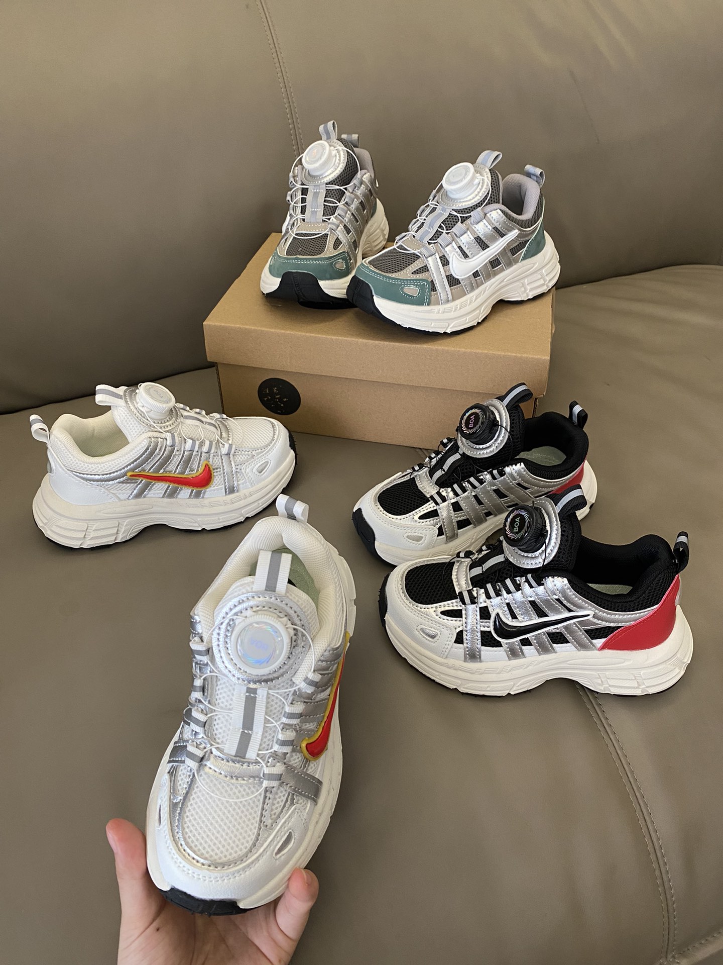 图片[8]-原图直出🌟 NK 网面旋转纽扣运动鞋经典配色真的可以闭眼入😜旋转纽扣设计方便宝贝穿脱✌🏻超透气网眼设计，清爽透气💨整双鞋子质感🈵🈵轻盈、有弹性👏🏻-选品中心