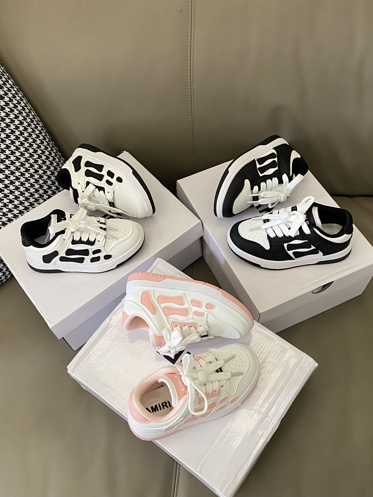 图片[2]-原图直出🌟 鞋面整体都是非常柔软的皮质👻松紧扣设计方便宝贝穿脱✅ 妥妥的被种草了😍上脚舒适感好～不重有型😎MNA209-选品中心