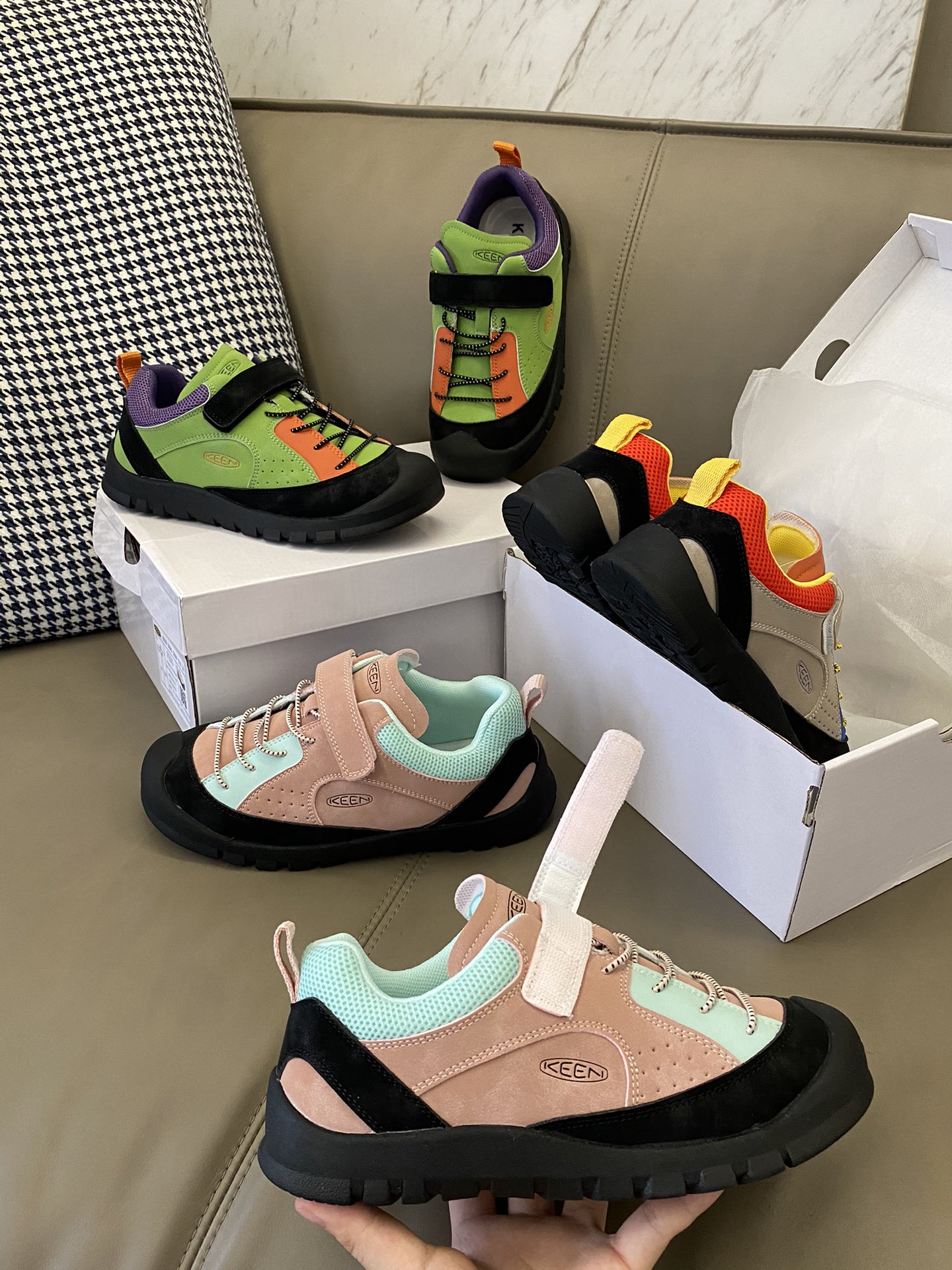 图片[3]-原图直出🌟 KEEN 登山鞋上脚真的很舒服😌软软的鞋底很跟脚哦👻魔术贴设计，穿脱起来也方便✅网面设计透气性不错的👏🏻日常穿或者上学穿简直太适🈴啦-选品中心