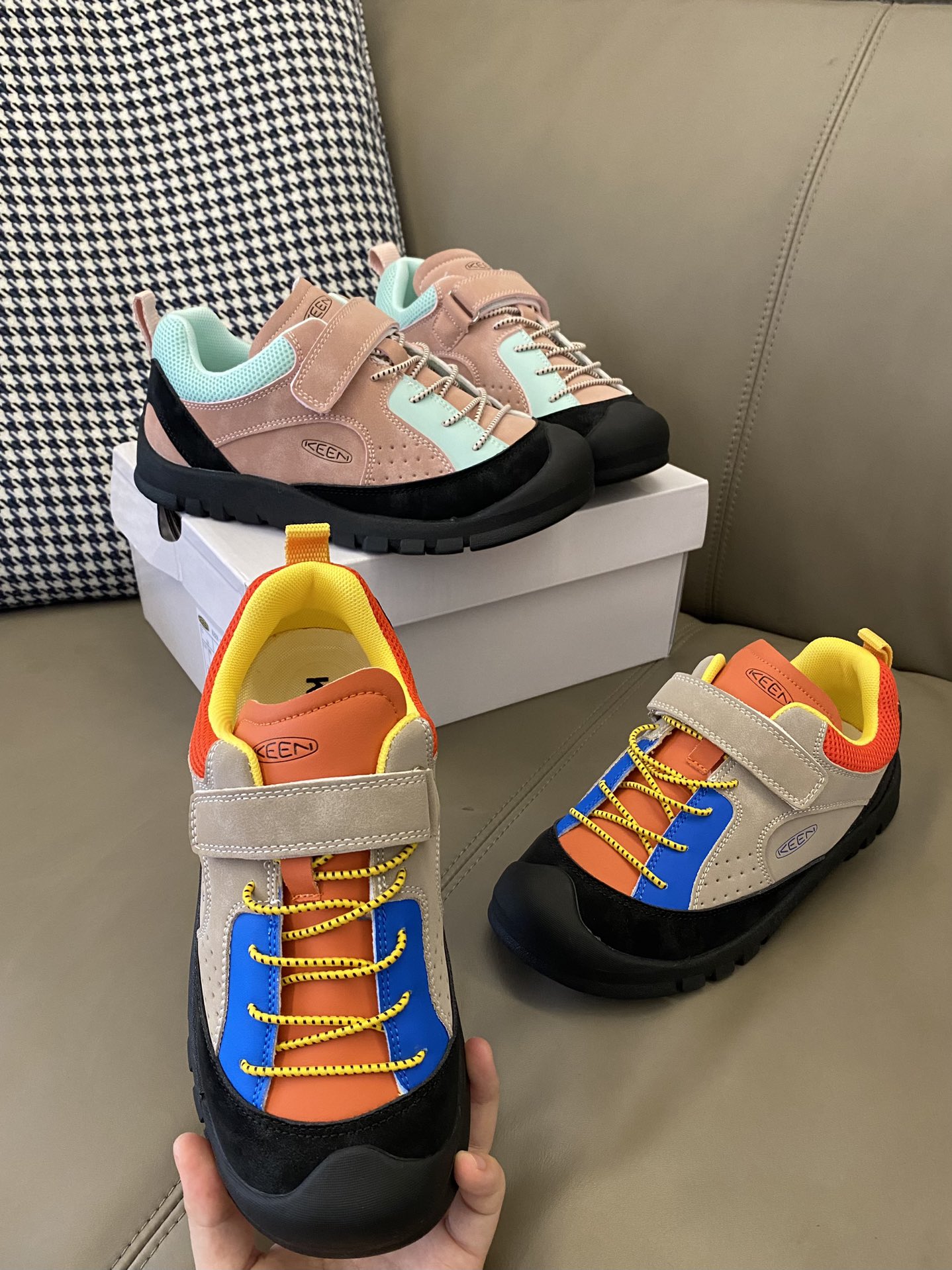 图片[4]-原图直出🌟 KEEN 登山鞋上脚真的很舒服😌软软的鞋底很跟脚哦👻魔术贴设计，穿脱起来也方便✅网面设计透气性不错的👏🏻日常穿或者上学穿简直太适🈴啦-选品中心