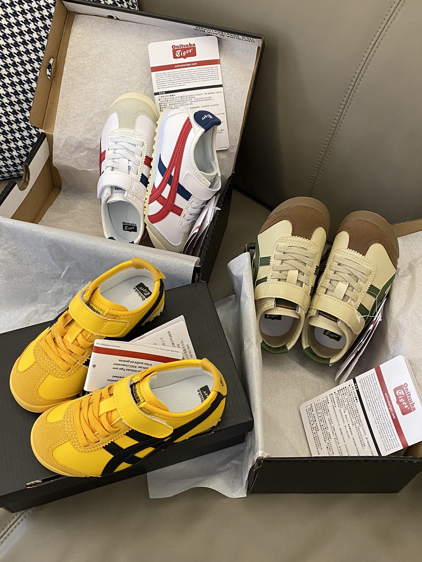 图片[4]-原图直出🌟 这款亚瑟士真的是童鞋天花板💕魔术贴款式可以调节鞋面高度😍鞋头防撞踢保护脚趾🦶🏻鞋底防滑耐磨✅全方位保护孩子的成长🎉-选品中心