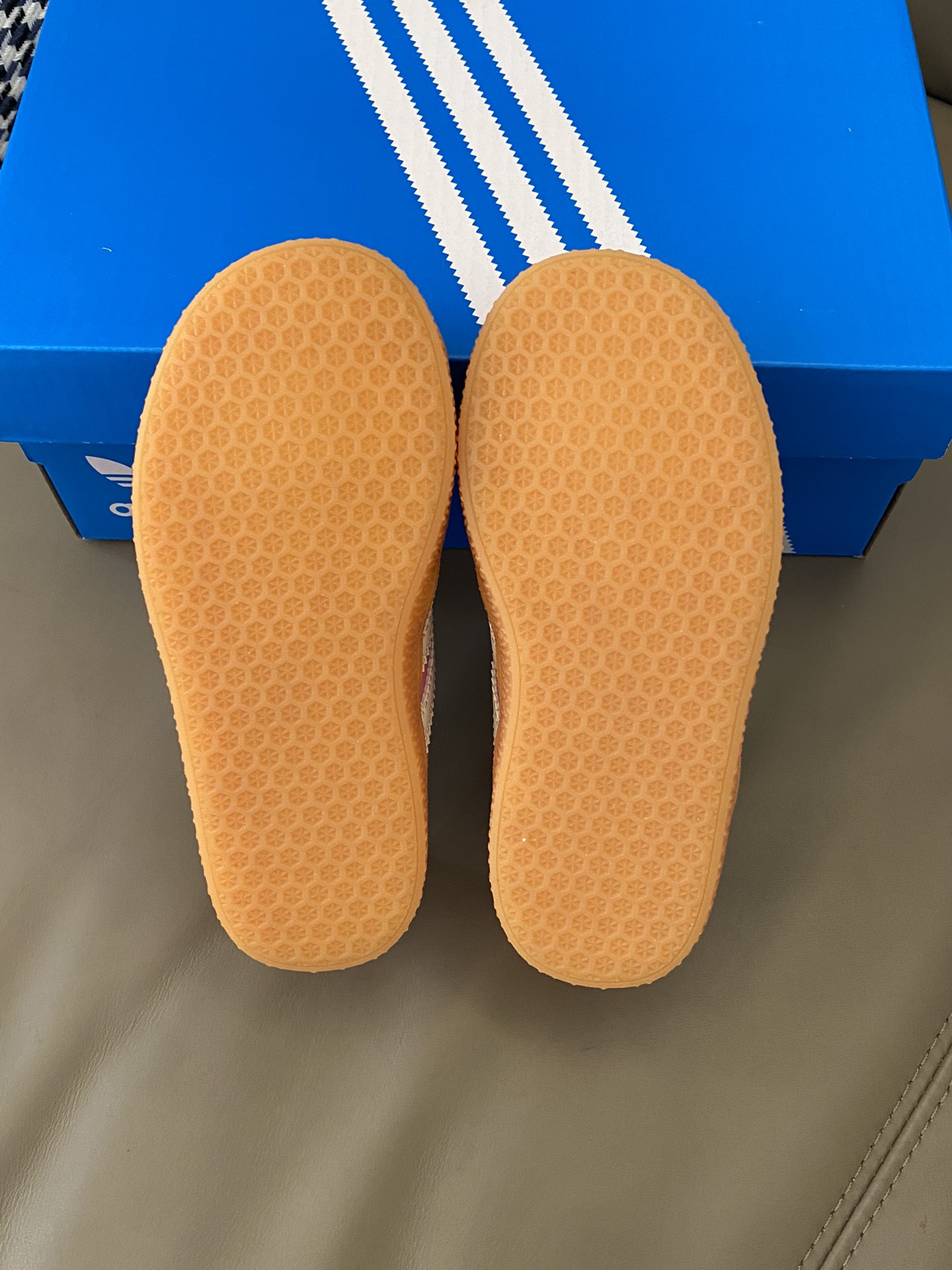 图片[9]-原图直出🌟 小童是两条杠魔术贴设计，大童则是三条杠魔术贴设计🤩穿脱方便✔️三个颜色都值得全入手巨巨巨美说累了-选品中心