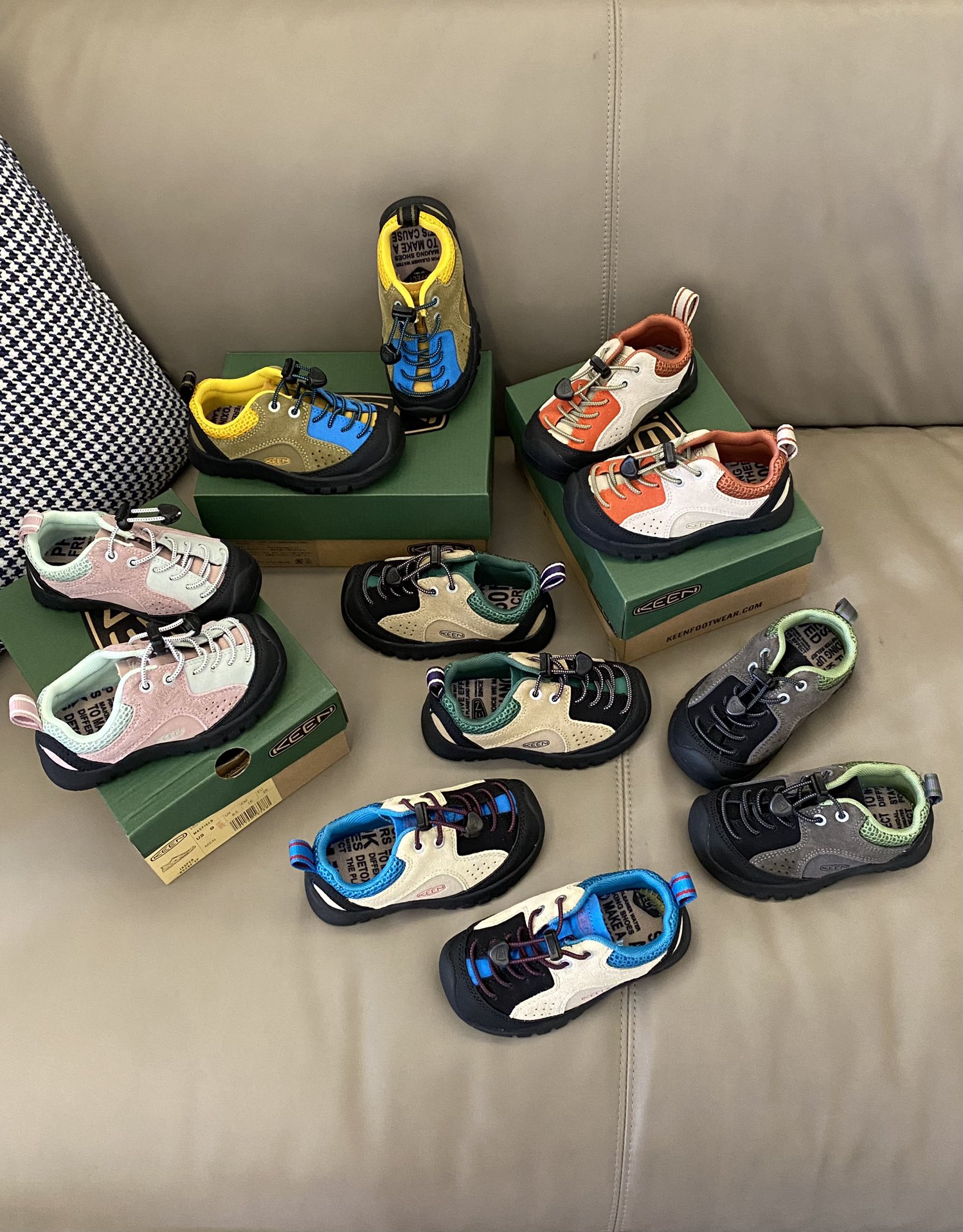 图片[8]-原图直出🌟 这双KEEN 登山鞋真的是超级舒适👻鞋底防滑耐磨✅而且超级轻便☁️更加值得推荐的是它百搭🤭不分场合的百搭✌🏻不管日常户外运动都能搭配🥳-选品中心