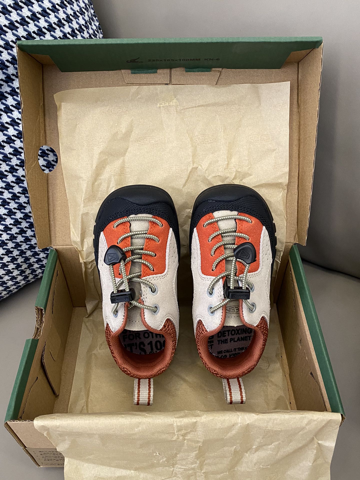 图片[5]-原图直出🌟 这双KEEN 登山鞋真的是超级舒适👻鞋底防滑耐磨✅而且超级轻便☁️更加值得推荐的是它百搭🤭不分场合的百搭✌🏻不管日常户外运动都能搭配🥳-选品中心