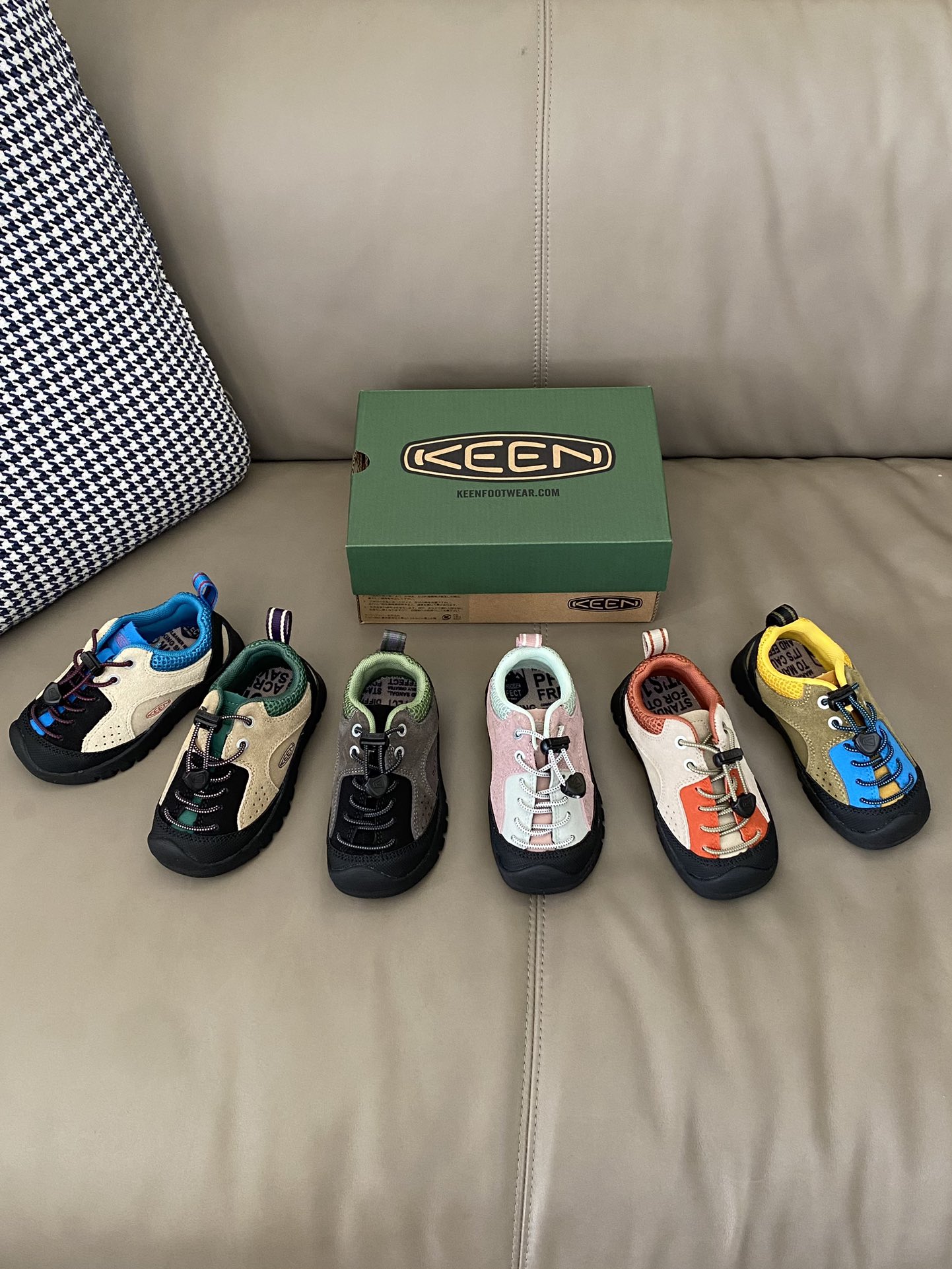 图片[4]-原图直出🌟 这双KEEN 登山鞋真的是超级舒适👻鞋底防滑耐磨✅而且超级轻便☁️更加值得推荐的是它百搭🤭不分场合的百搭✌🏻不管日常户外运动都能搭配🥳-选品中心