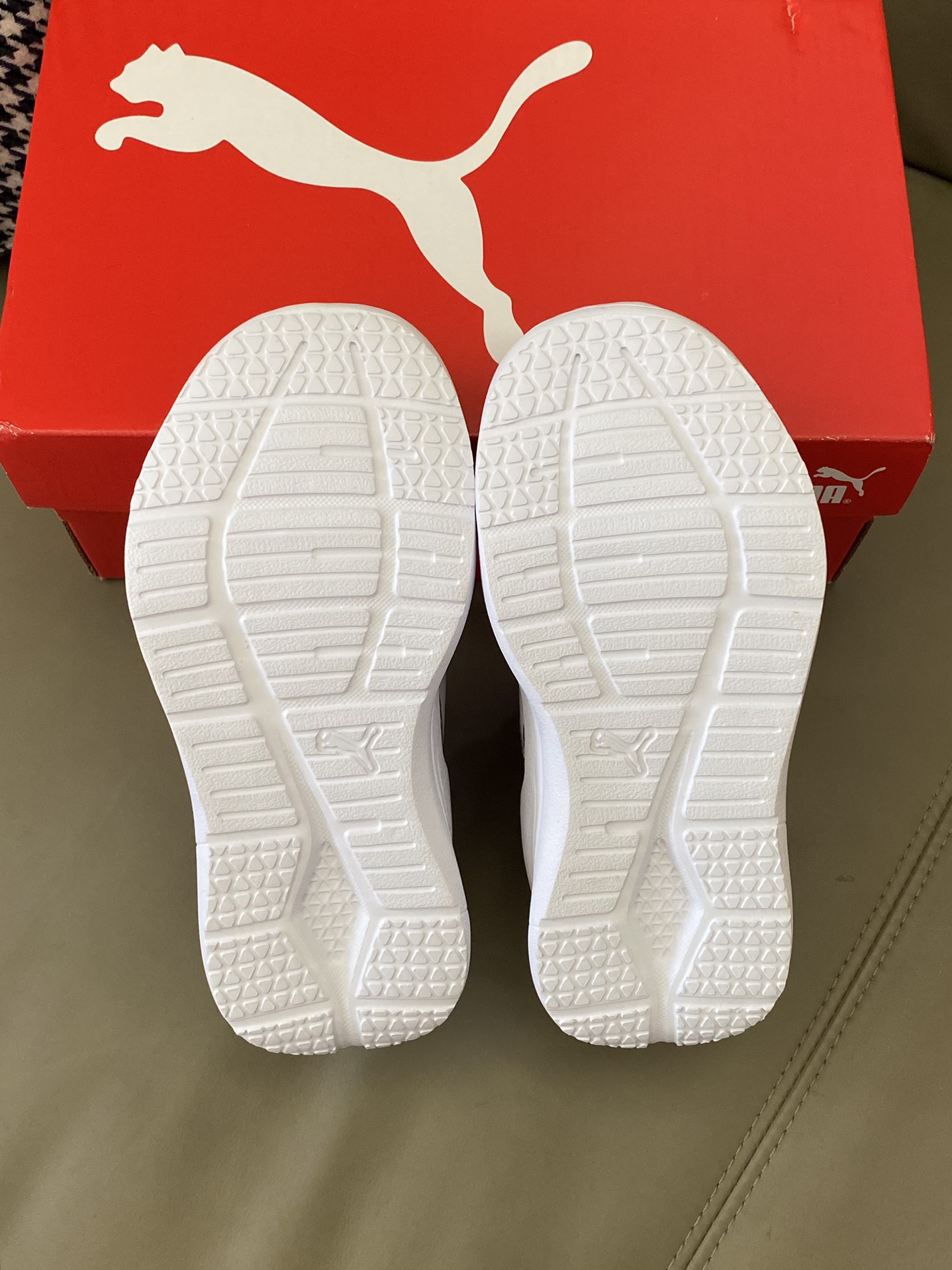 图片[9]-原图直出🌟 PUMA 彪马儿童运动鞋👟采用织物网眼设计，清爽透气💨久跑不闷汗💦内里柔软舒适贴合不累脚👣鞋底软弹舒适轻便☁️防滑耐磨✔️-选品中心