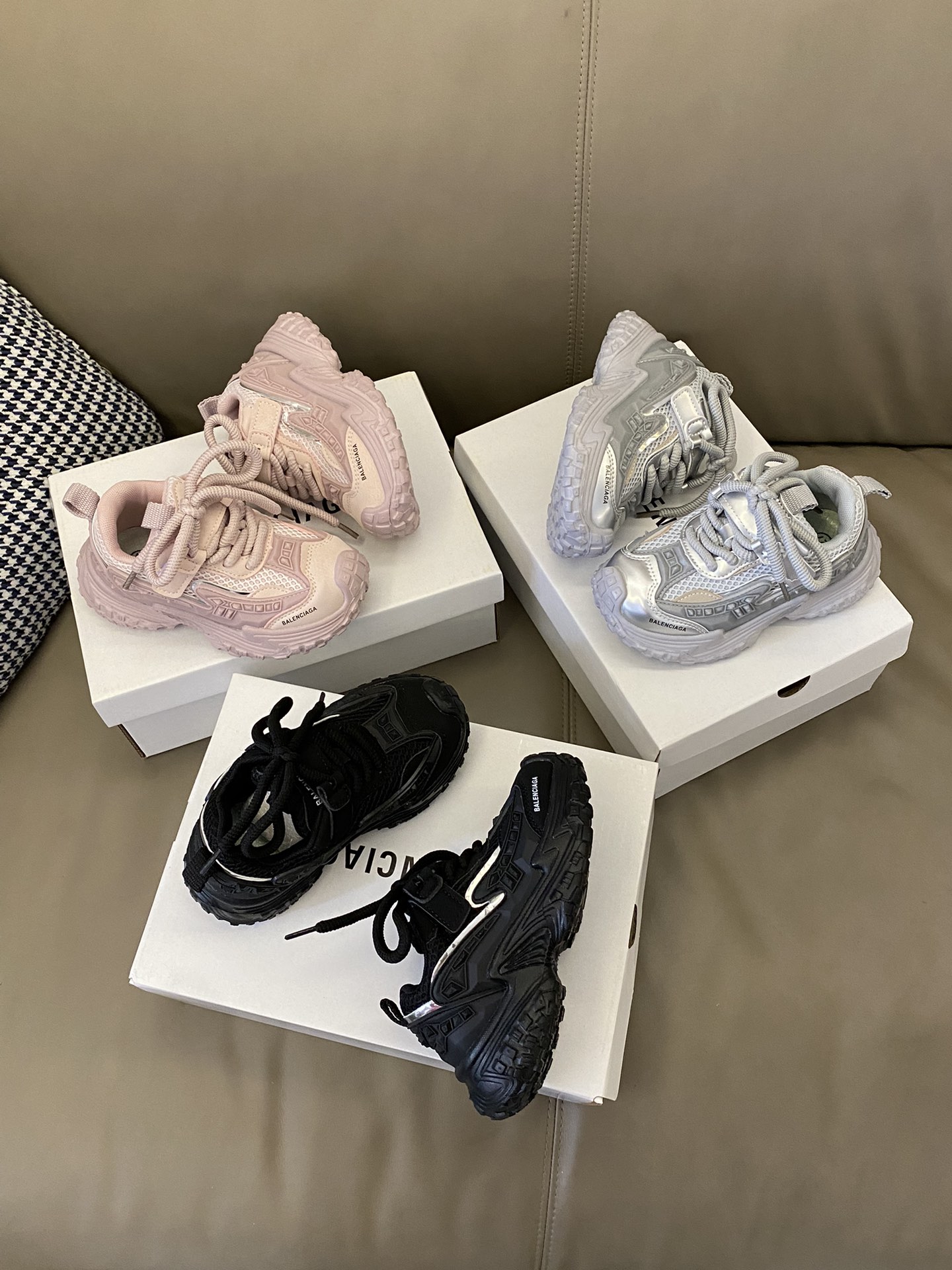 图片[8]-原图直出🌟 鞋面采用网布设计，宝贝穿起来更舒适透气💨 魔术贴设计方便宝贝穿脱✅鞋底是橡胶材质，具有很好的防滑效果👏🏻穿起来更加安-选品中心