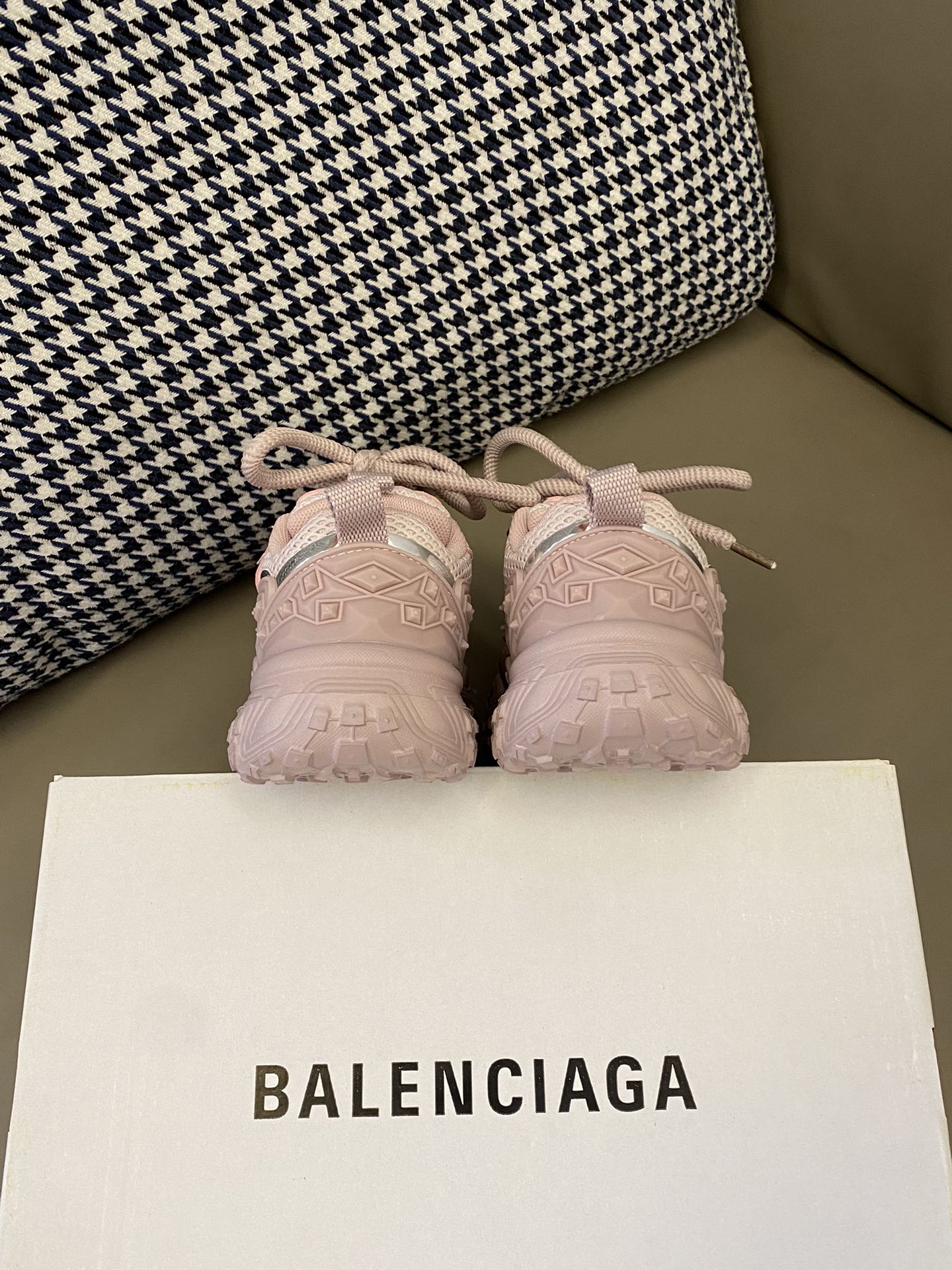 图片[4]-原图直出🌟 鞋面采用网布设计，宝贝穿起来更舒适透气💨 魔术贴设计方便宝贝穿脱✅鞋底是橡胶材质，具有很好的防滑效果👏🏻穿起来更加安-选品中心