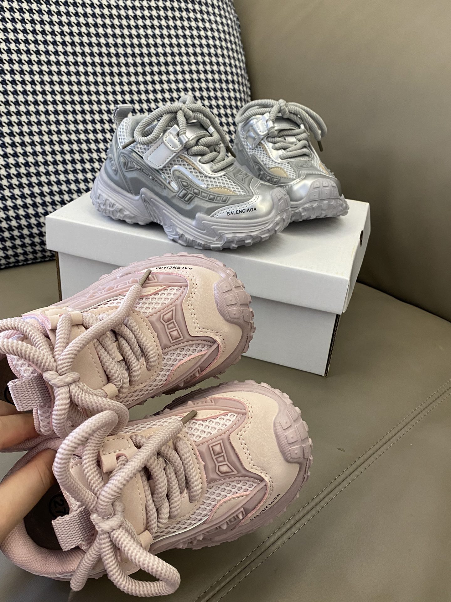 图片[7]-原图直出🌟 鞋面采用网布设计，宝贝穿起来更舒适透气💨 魔术贴设计方便宝贝穿脱✅鞋底是橡胶材质，具有很好的防滑效果👏🏻穿起来更加安-选品中心