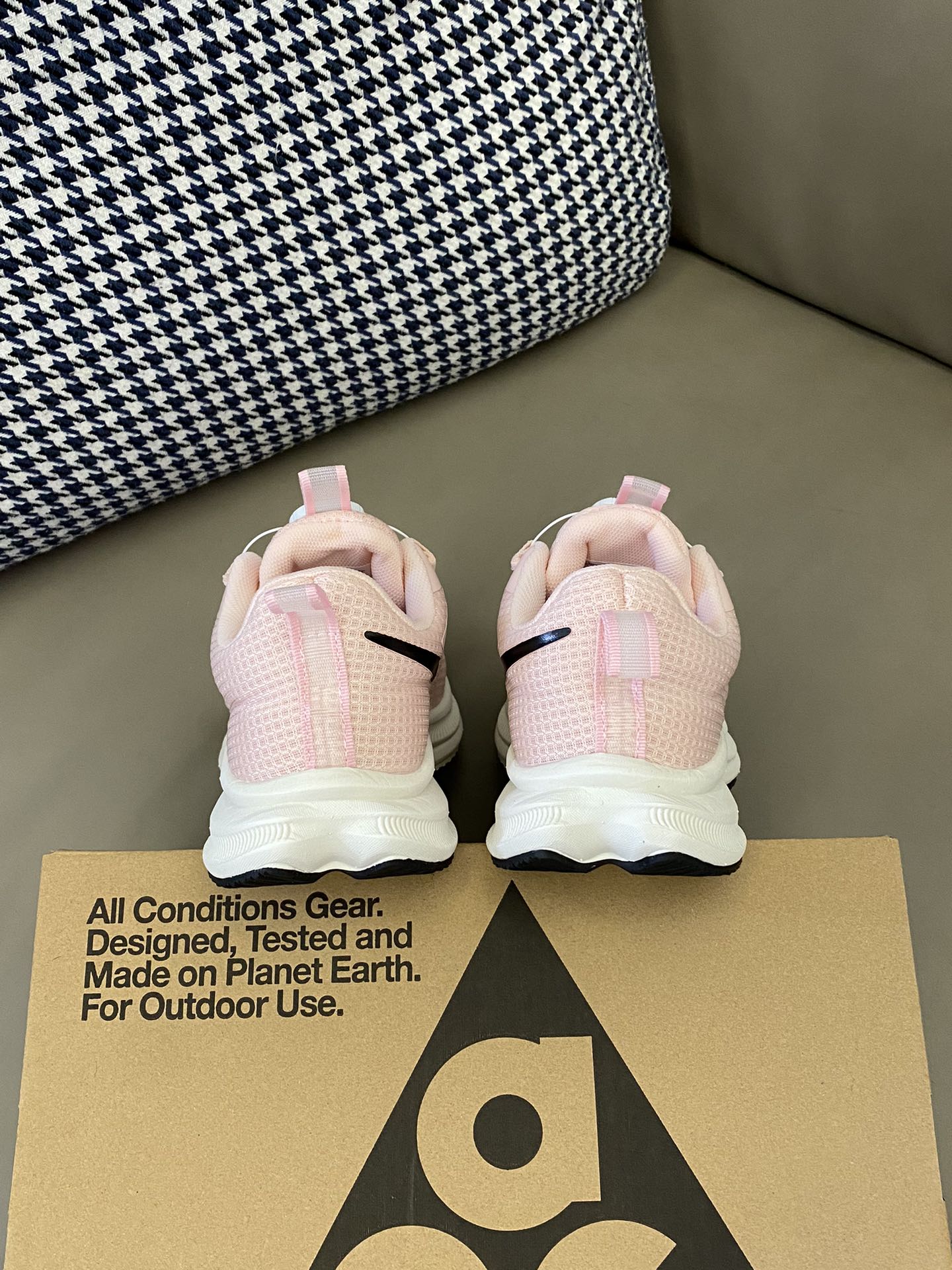 图片[7]-原图直出🌟 旋转扣设计方便宝贝穿脱✅微翘防踢鞋头🤩有效保护稚嫩双脚👣橡胶鞋底提供足够的减震回弹🐵并且十分的耐弯折😍让宝宝安安心心的去玩耍-选品中心