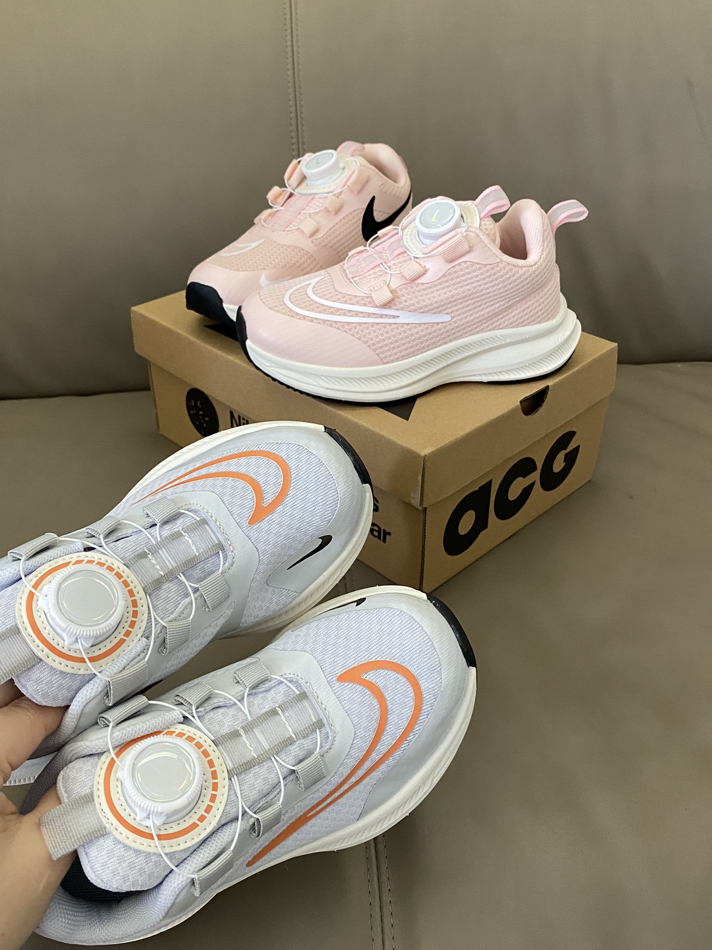 图片[3]-原图直出🌟 旋转扣设计方便宝贝穿脱✅微翘防踢鞋头🤩有效保护稚嫩双脚👣橡胶鞋底提供足够的减震回弹🐵并且十分的耐弯折😍让宝宝安安心心的去玩耍-选品中心