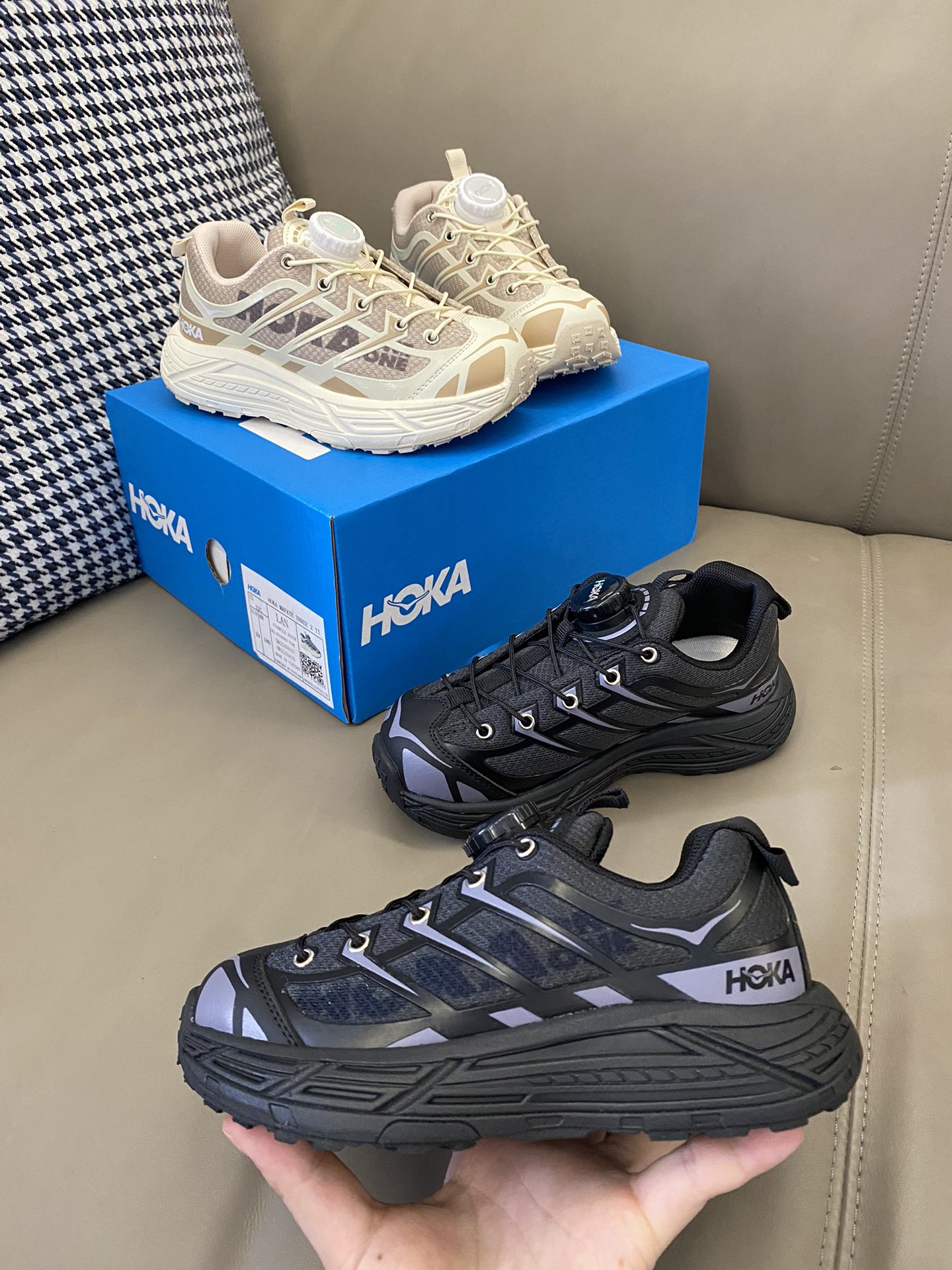 图片[4]-~ 原图直出🌟 鞋面采用了皮革相拼，带来良好的舒适性和强支撑力🤘EVA中底厚实而轻便😻鞋底防滑耐磨🎊 旋转扣设计方便宝贝穿脱✅-选品中心