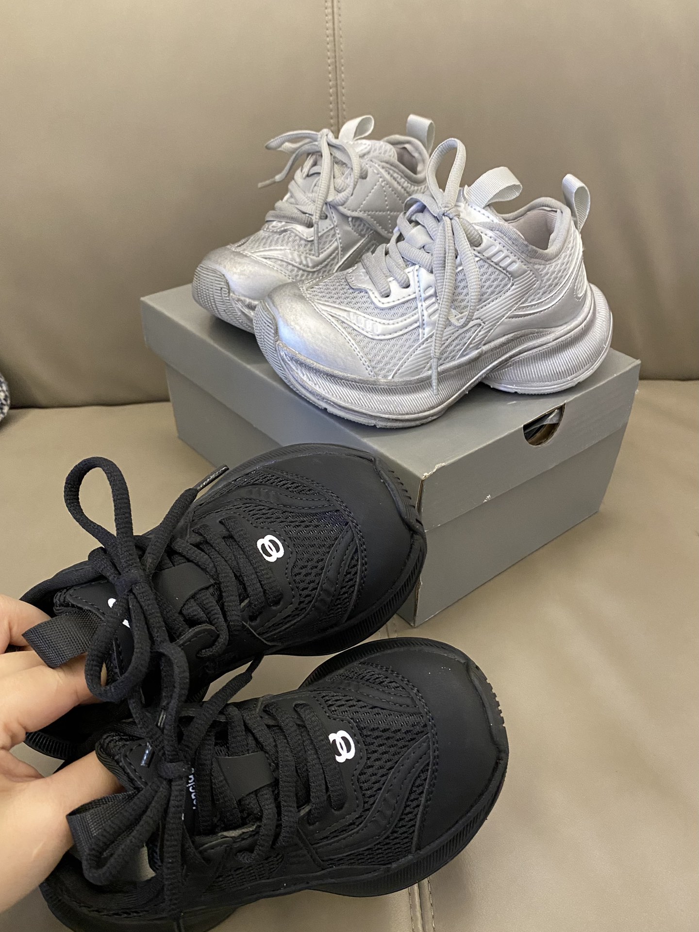 图片[6]-原图直出🌟 整体鞋身采用透气网面💨固定鞋带+魔术贴设计方便宝贝穿脱✔️质量杠杠的👋🏻收到货保证趱不绝口🫣-选品中心