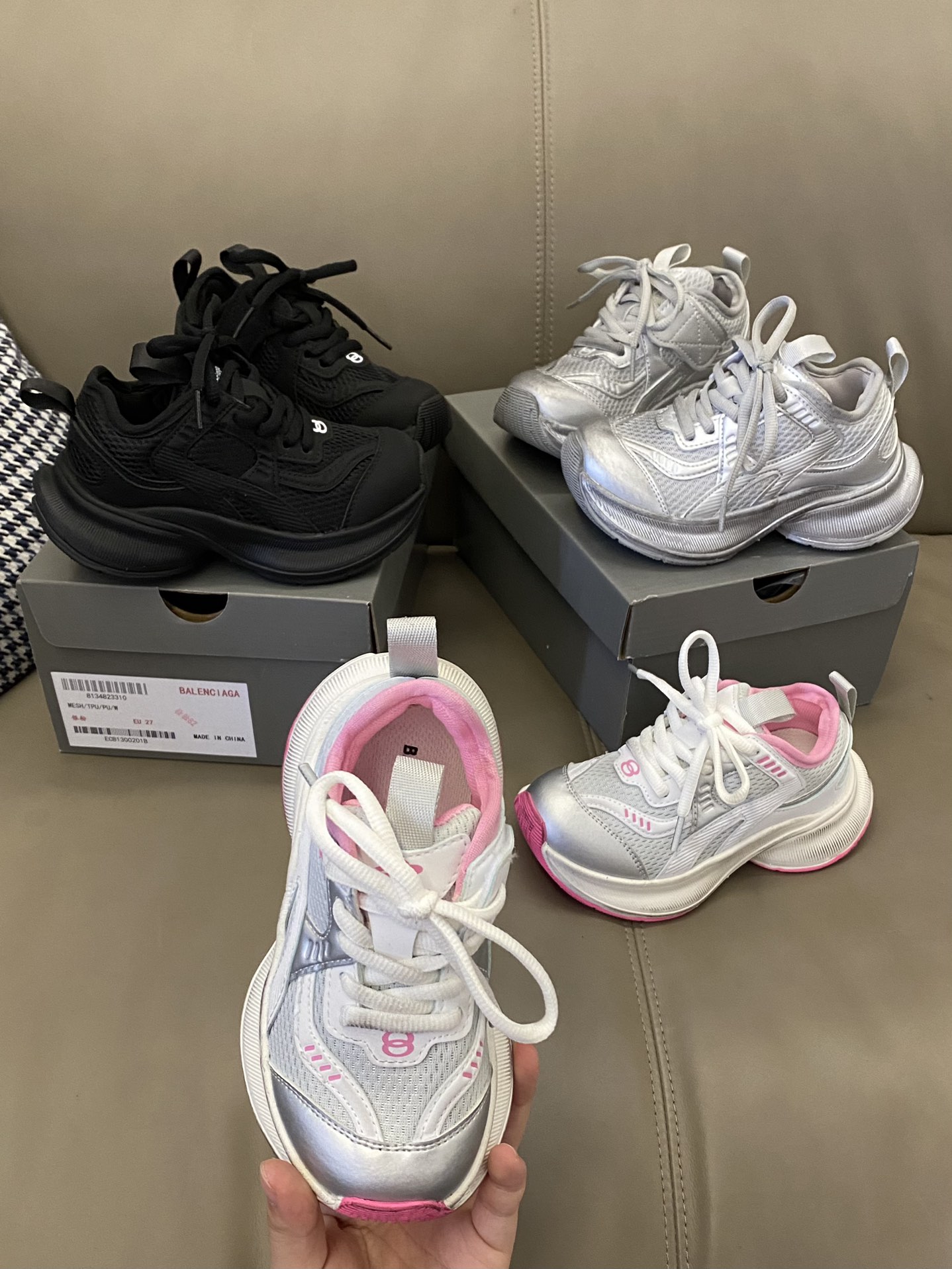 原图直出🌟 整体鞋身采用透气网面💨固定鞋带+魔术贴设计方便宝贝穿脱✔️质量杠杠的👋🏻收到货保证趱不绝口🫣-选品中心