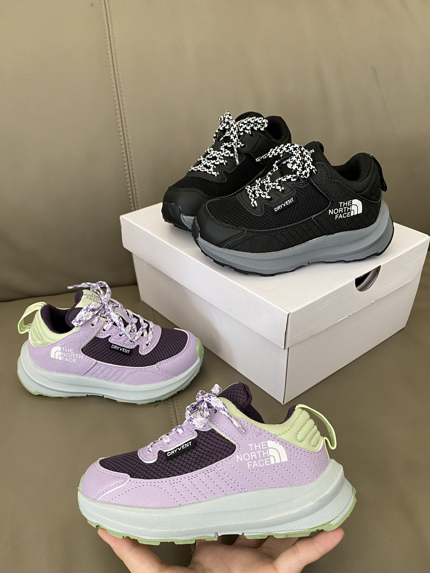 图片[3]-原图直出🌟 这双北面徒步鞋鞋面防水透气💨行走不闷脚不臭脚～固定鞋带装饰+魔术贴设计宝贝穿脱方便✔️鞋底纹路清晰，抓地力稳固👍🏻-选品中心