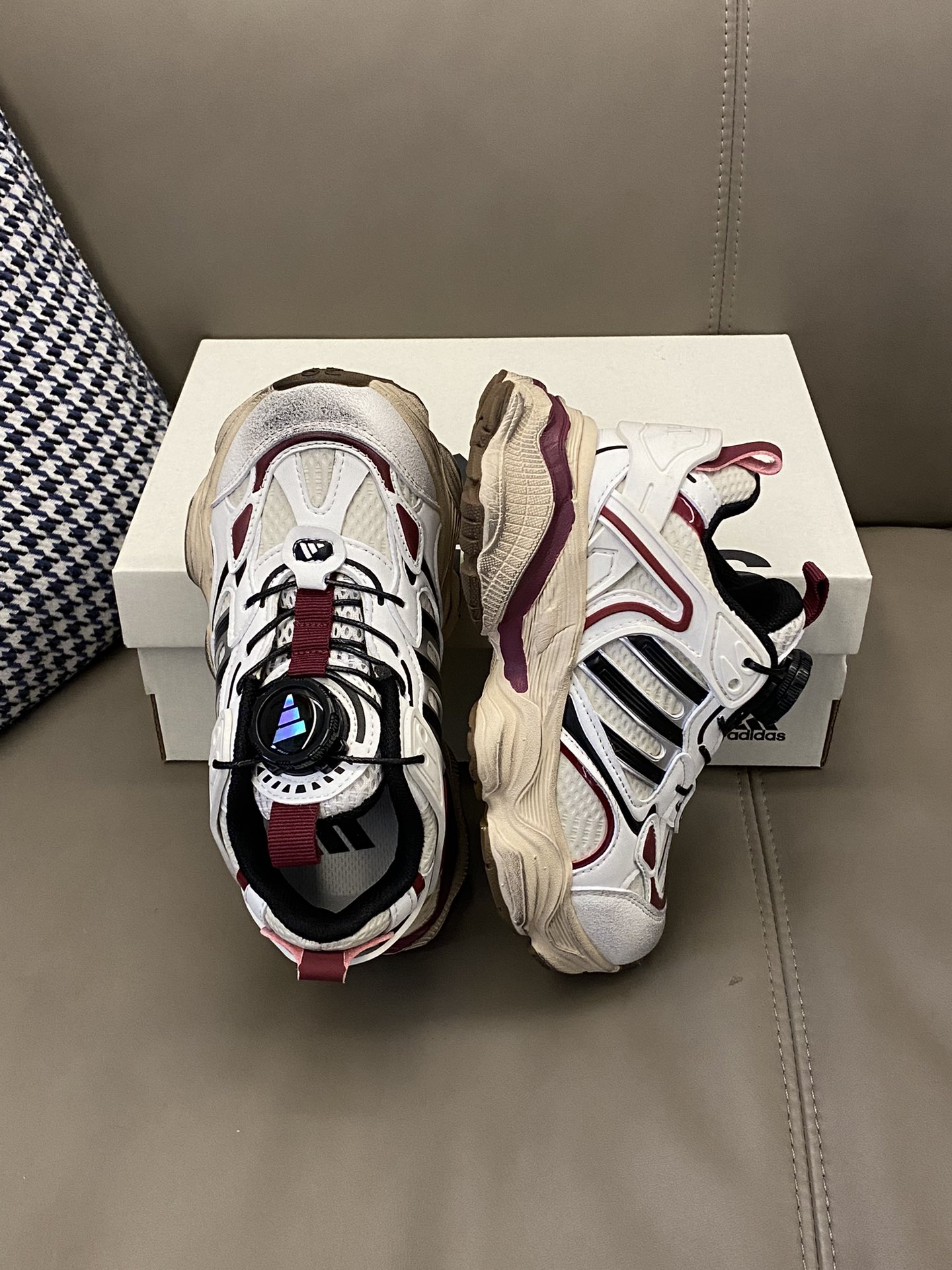 图片[2]-原图直出🌟 整双鞋子柔软又舒适😌触感超好👌🏻旋转纽扣真的超级方便✅再也不用担心小宝贝不会系鞋带啦😍鞋底防滑耐磨-选品中心