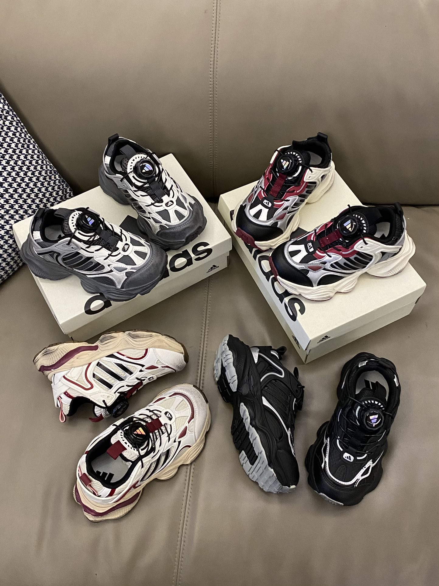 图片[4]-原图直出🌟 整双鞋子柔软又舒适😌触感超好👌🏻旋转纽扣真的超级方便✅再也不用担心小宝贝不会系鞋带啦😍鞋底防滑耐磨-选品中心