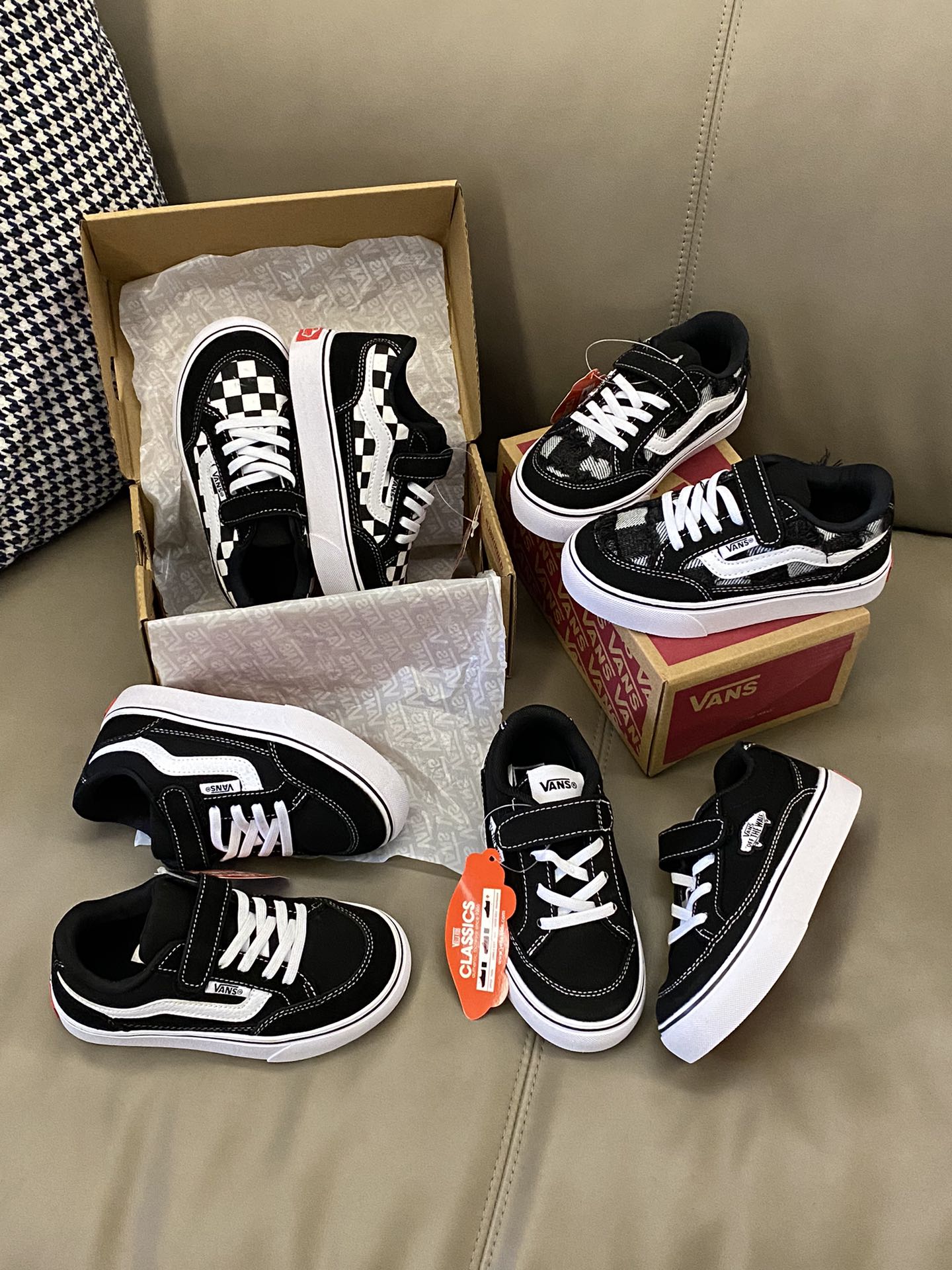 图片[4]-原图直出🌟 鞋面采用优质帆布面料，打理超级方便🤟🏻 整双鞋子非常轻巧柔软透气💨魔术贴设计穿脱方便😻橡胶耐磨防滑大底，脚感超舒服👍🏻-选品中心