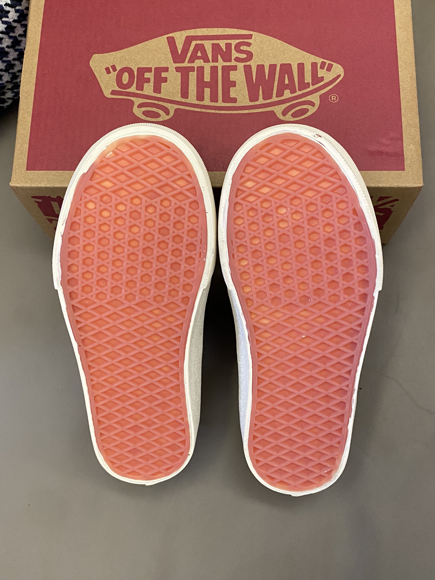 图片[9]-原图直出🌟 鞋面采用优质帆布面料，打理超级方便🤟🏻 整双鞋子非常轻巧柔软透气💨魔术贴设计穿脱方便😻橡胶耐磨防滑大底，脚感超舒服👍🏻-选品中心