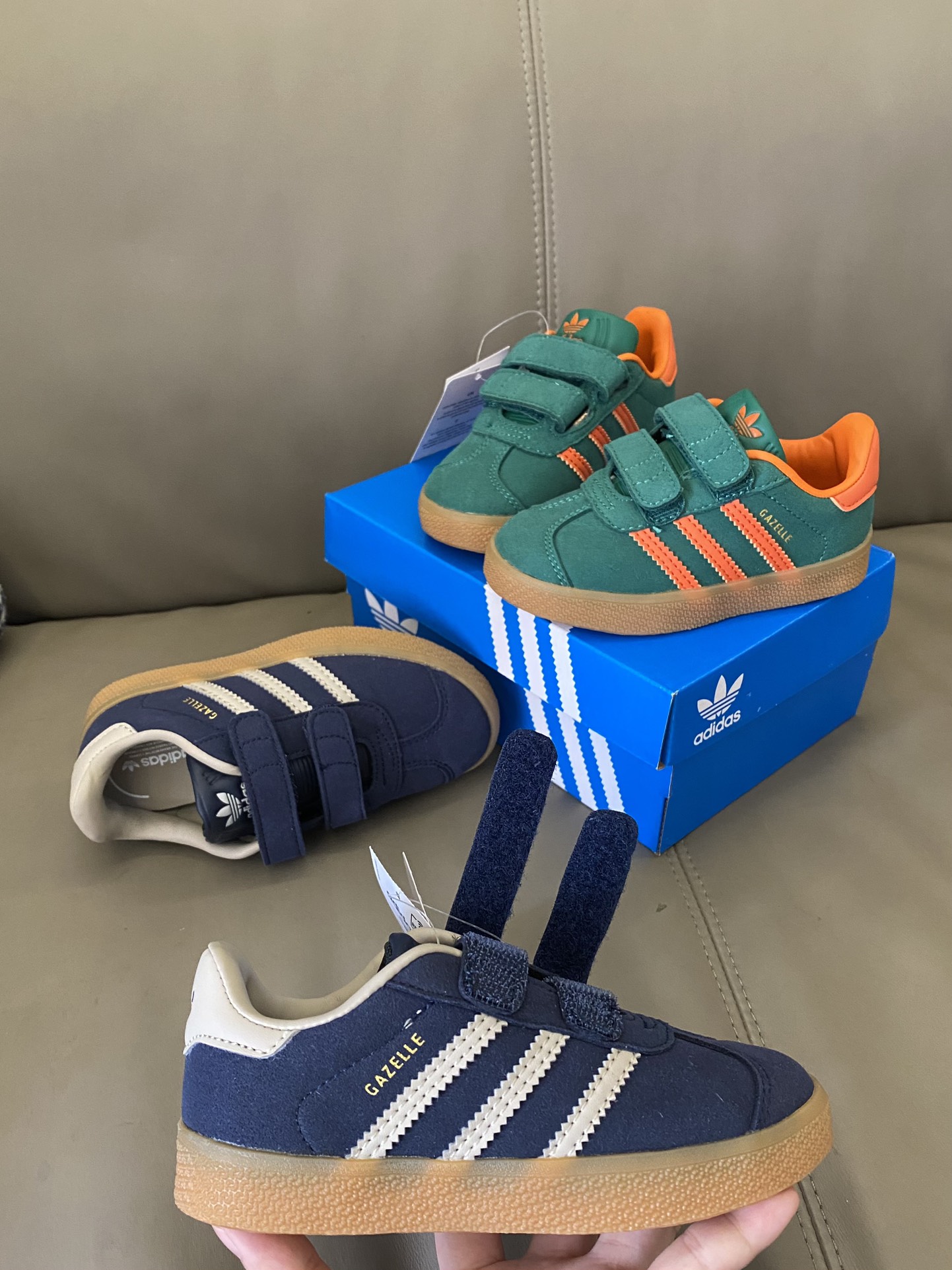 图片[3]-原图直出🌟 鞋面采用麂皮材质，魔术贴设计更是仅上添花🥰家长再也不用担心宝贝无法掌控鞋带的难题啦🤩鞋底防滑耐磨，抓地力强👍🏻-选品中心