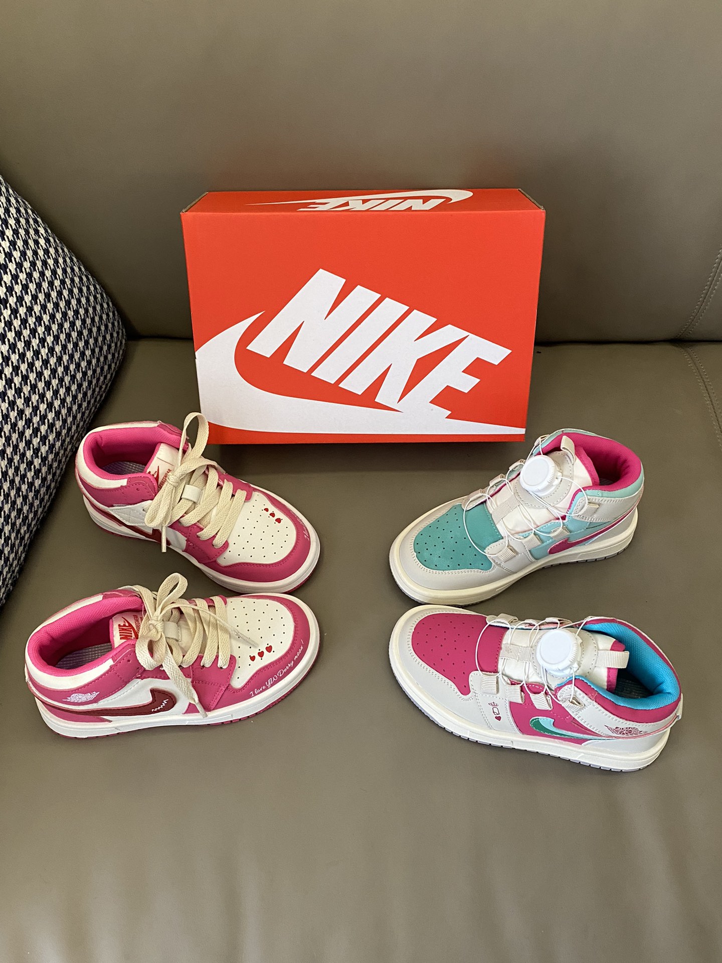 图片[8]-原图直出🌟 巨燃巨炸巨好穿的运动鞋来咯 实穿性与高颜值并存的一款😍可调节松紧搭配加大开口，穿脱超级方便✅柔韧灵活橡胶鞋底结合泡绵鞋底行走自如🥳-选品中心