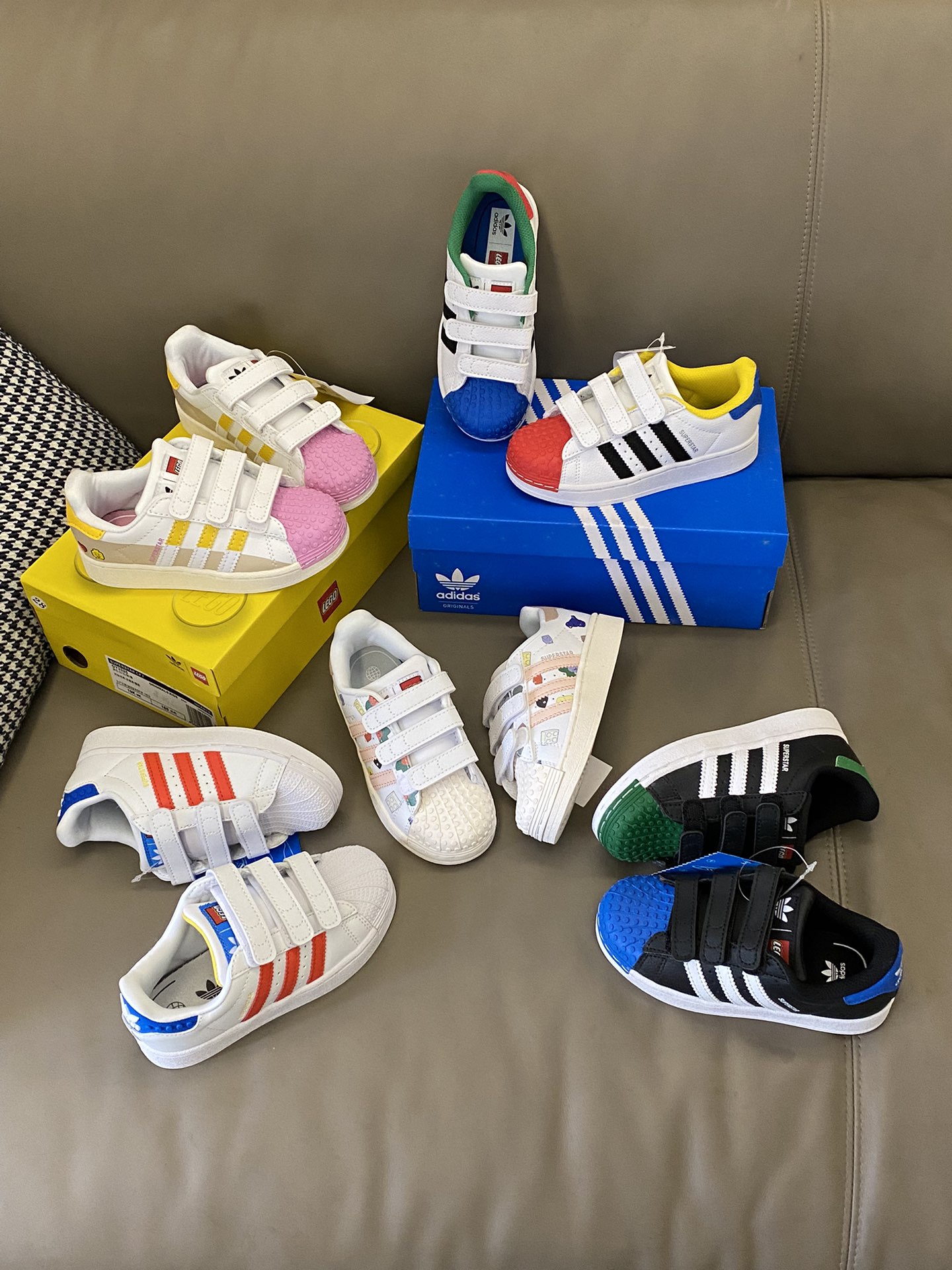 图片[2]-原图直出🌟所见即所得！！ 采用魔术贴设计，方便宝贝穿脱✅缓震胶中底，脚感舒适🤩后跟Logo点缀，提升立体美感，经久耐穿😻鞋底防滑耐磨-选品中心