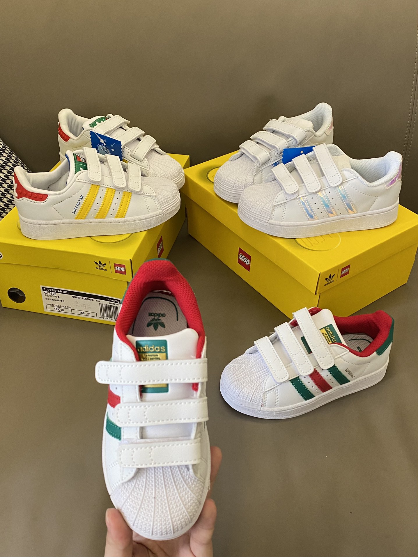 原图直出🌟所见即所得！！ 采用魔术贴设计，方便宝贝穿脱✅缓震胶中底，脚感舒适🤩后跟Logo点缀，提升立体美感，经久耐穿😻鞋底防滑耐磨-选品中心